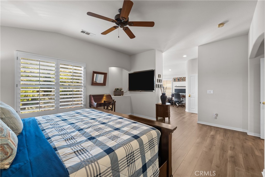 21736 Redwood Canyon