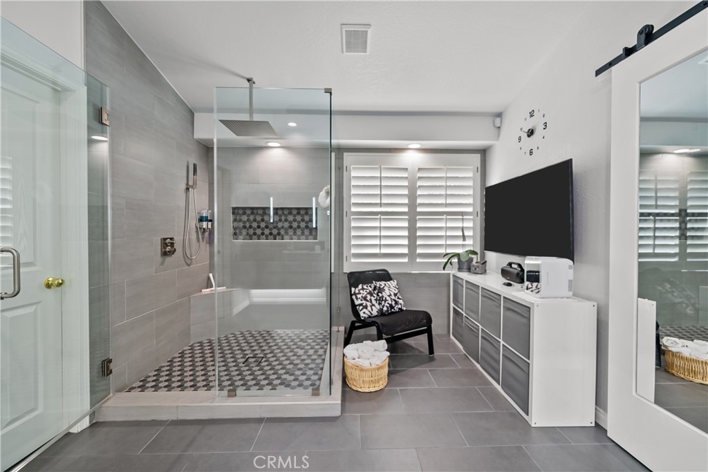 21736 Redwood Canyon