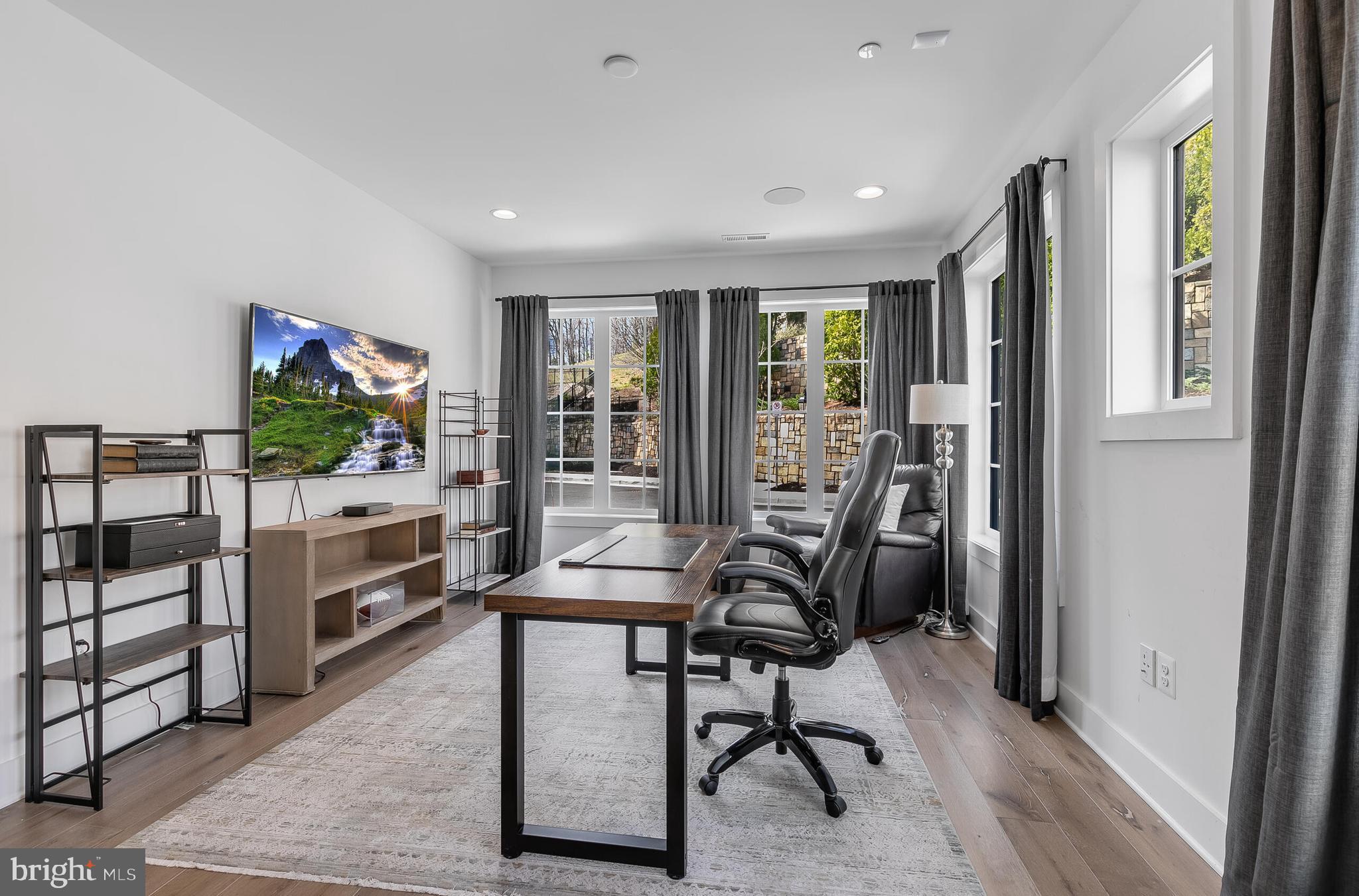 8201 RIVER ROAD
