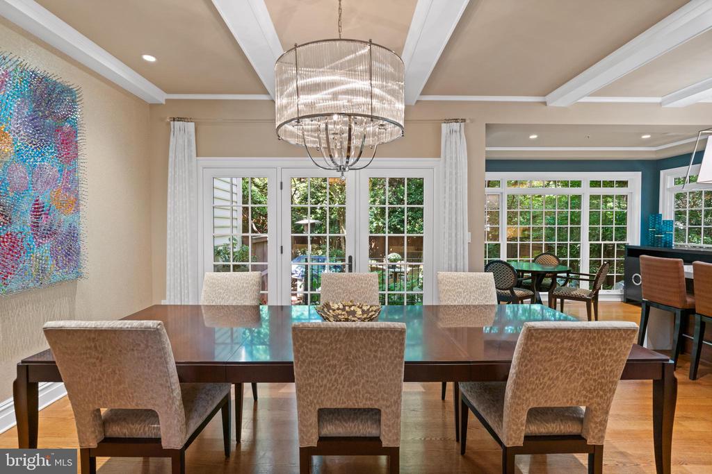 7301 BANNOCKBURN RIDGE COURT