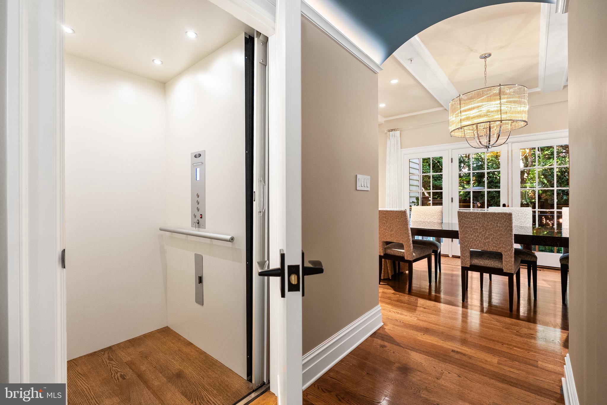 7301 BANNOCKBURN RIDGE COURT