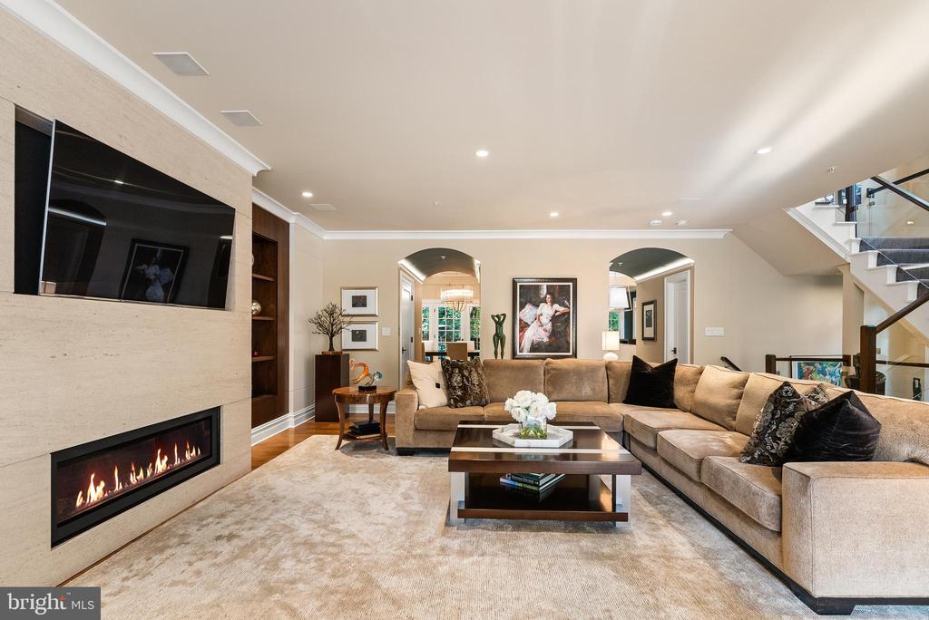 7301 BANNOCKBURN RIDGE COURT