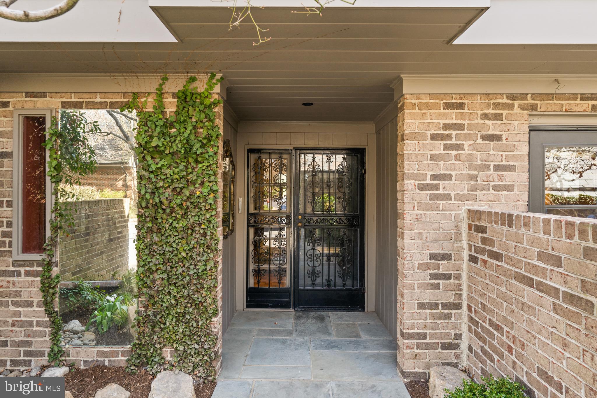 704 Belgrove Rd