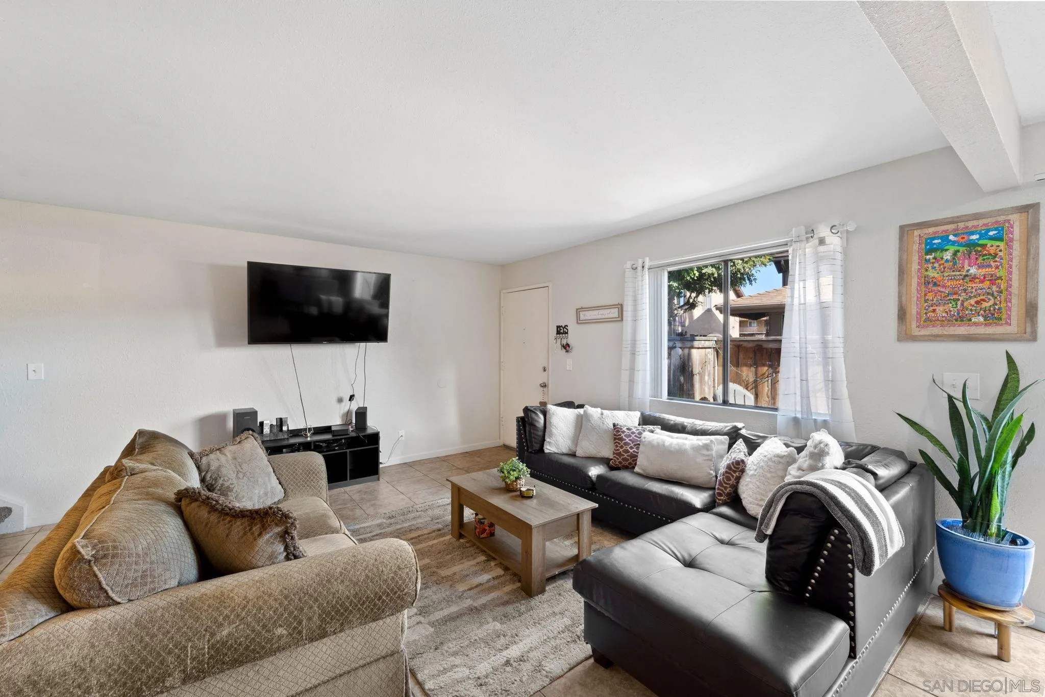 1322 W San Ysidro Blvd Unit B