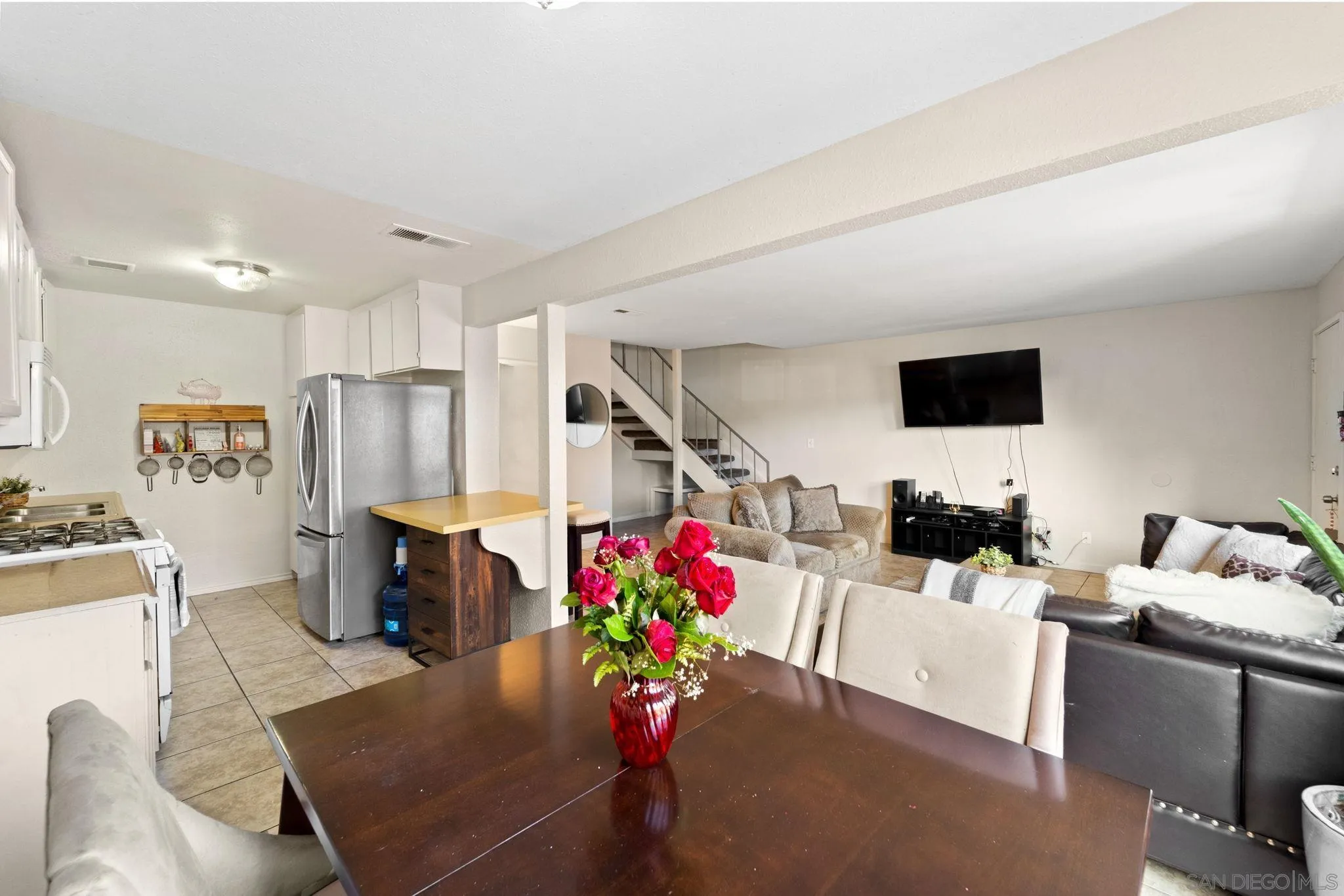 1322 W San Ysidro Blvd Unit B