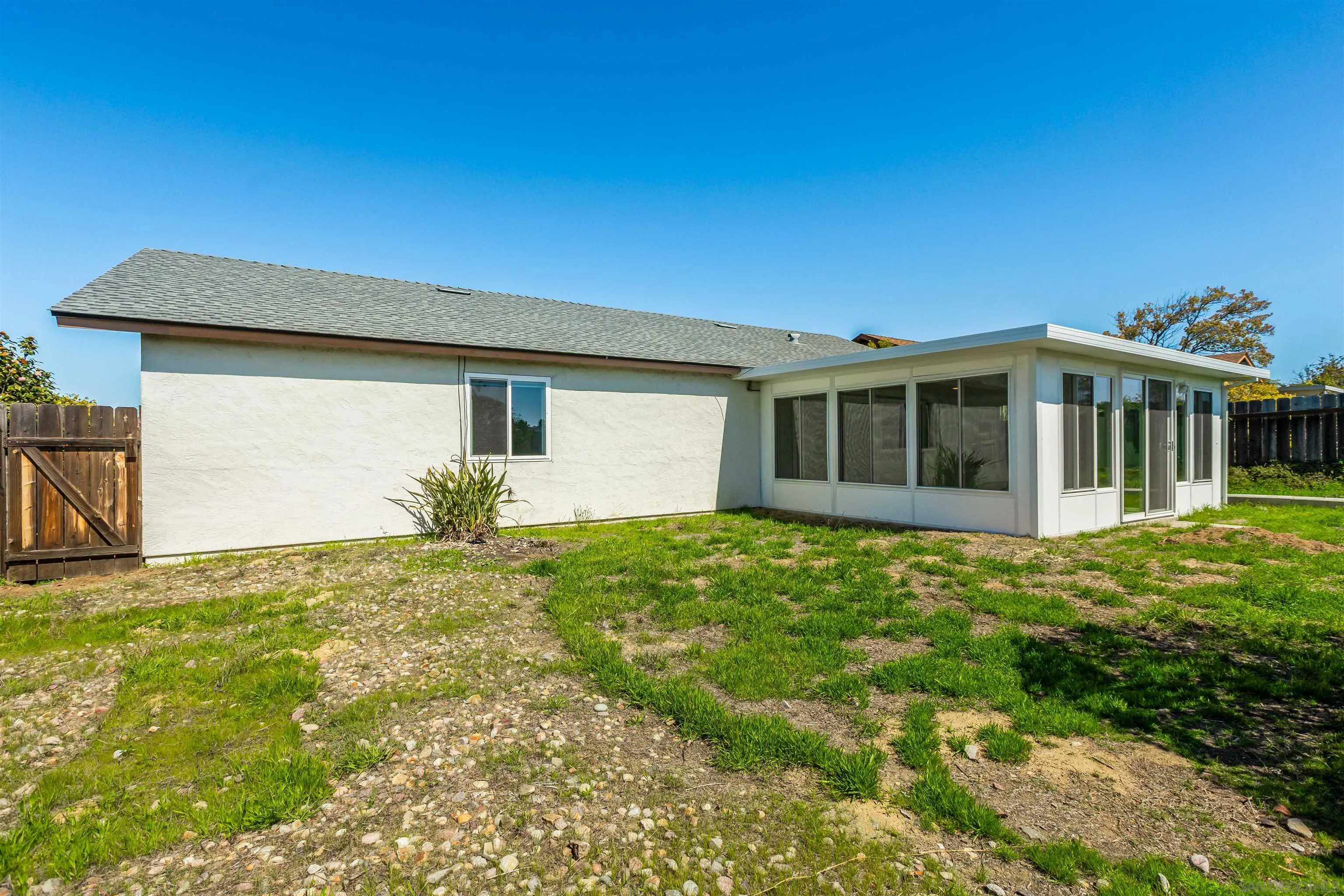 544 Azalea St