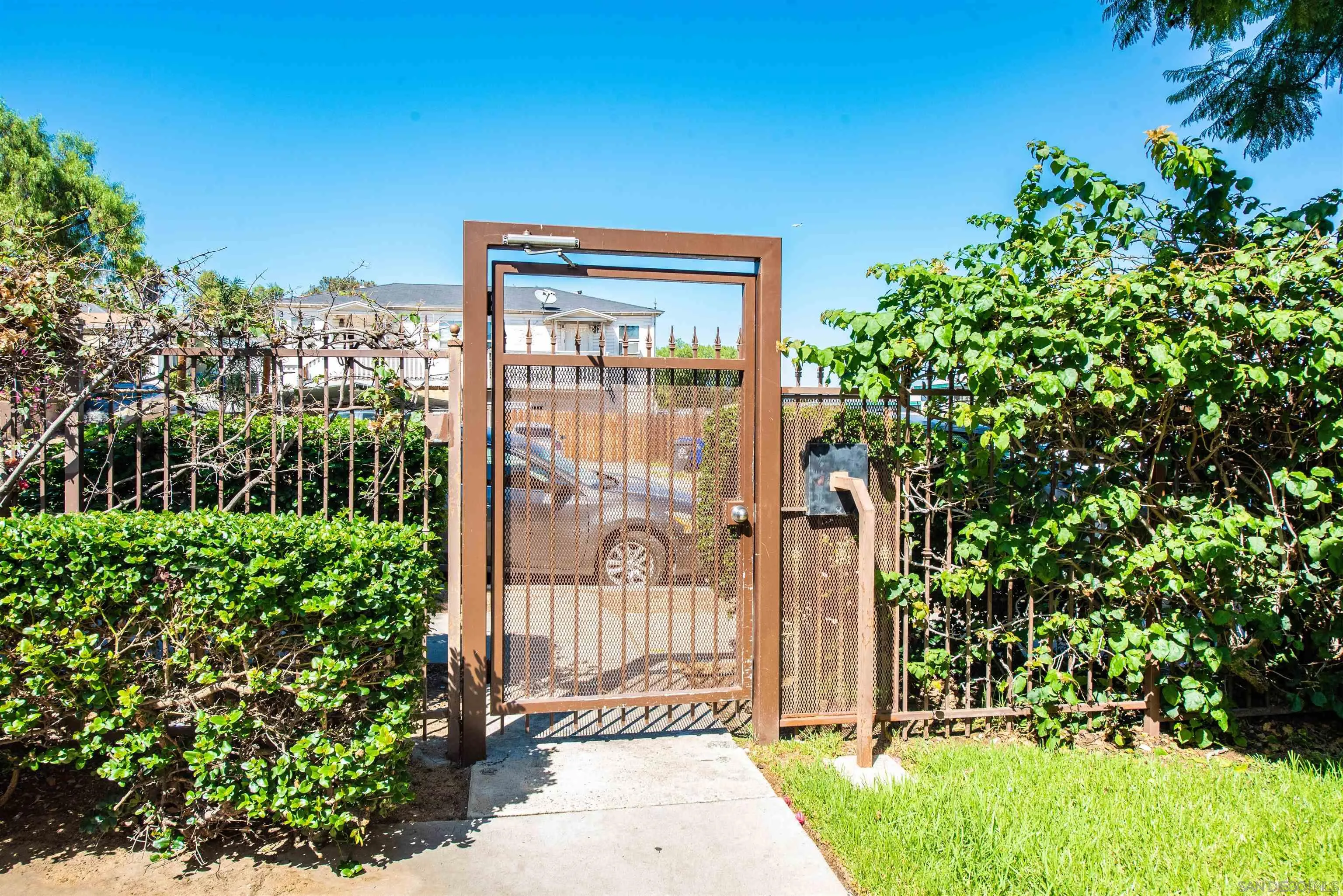 3295 Ocean View Blvd Unit 30