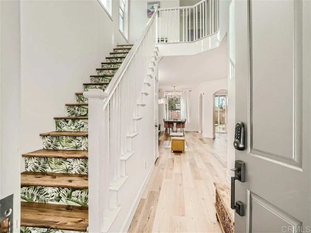 2464 Mackenzie Creek Rd.