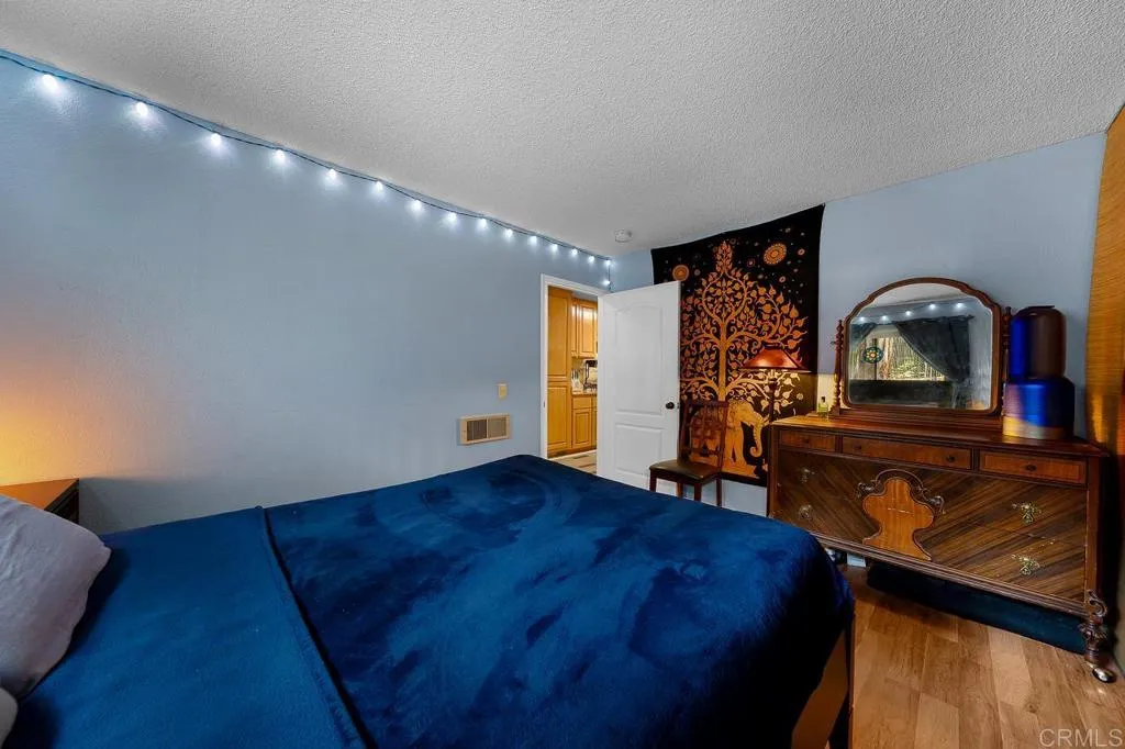 3557 Kenora Dr. Unit 15