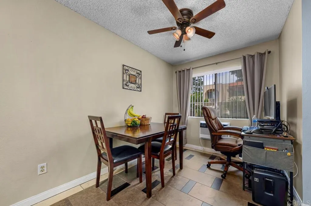 3557 Kenora Dr. Unit 15
