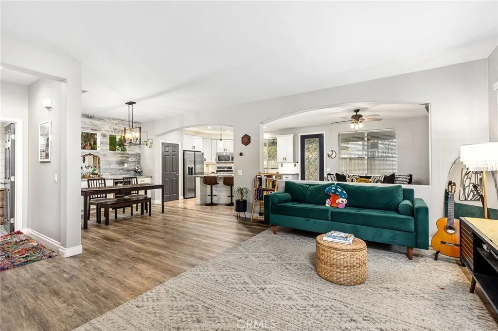33496 Cedar Creek