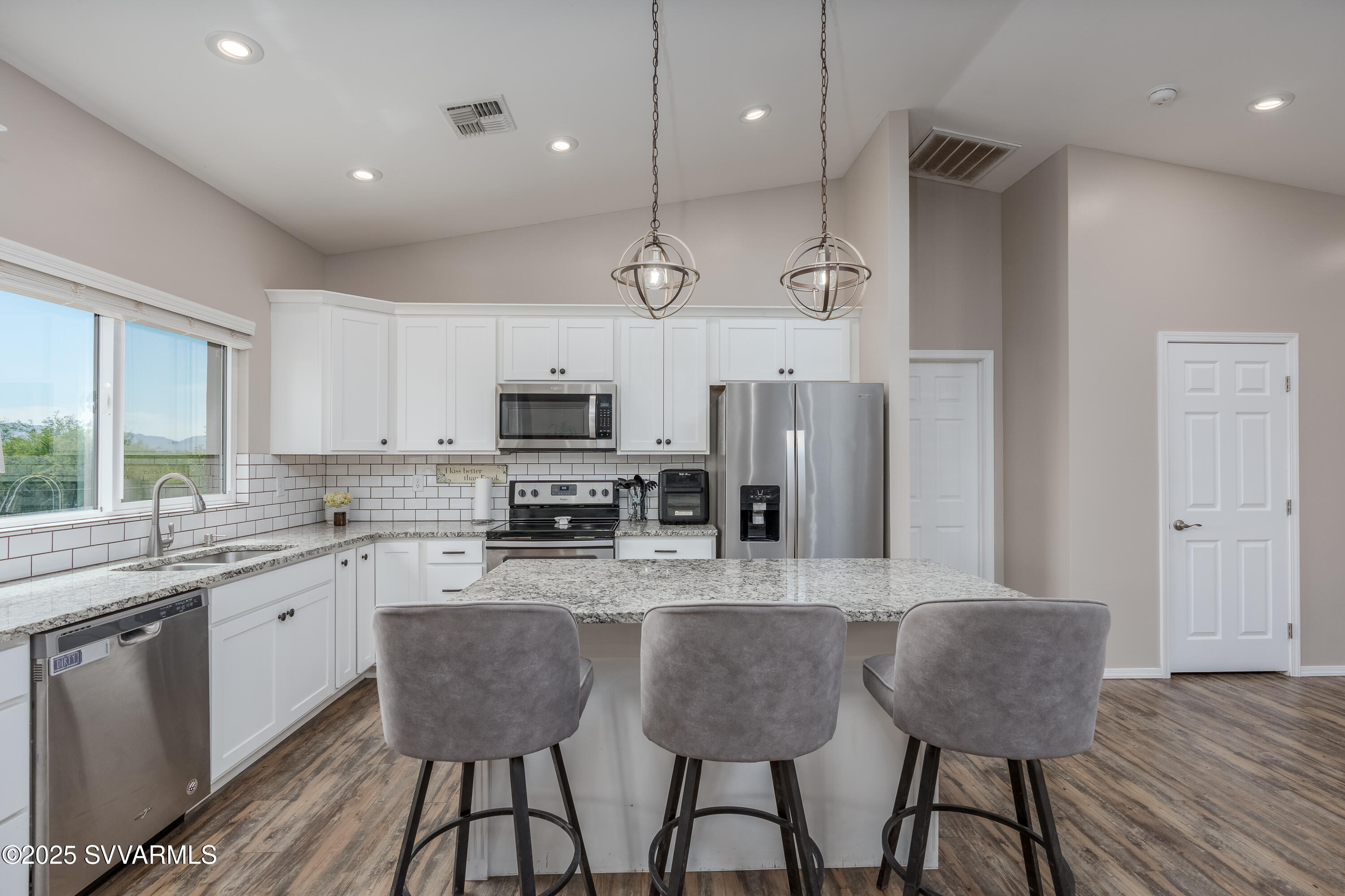 955 W Copperhead Rd