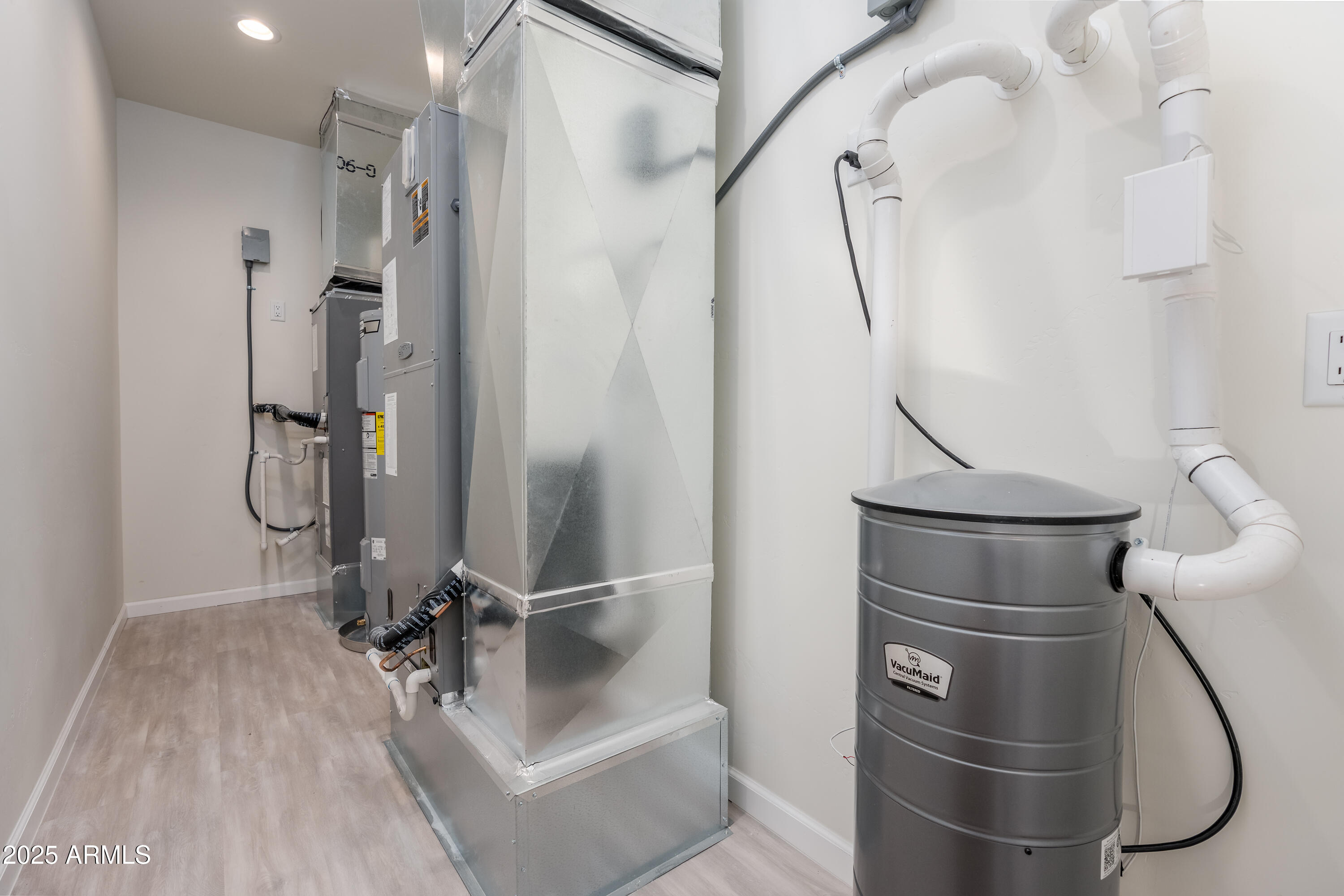 1405 E BOW MAKER Trail