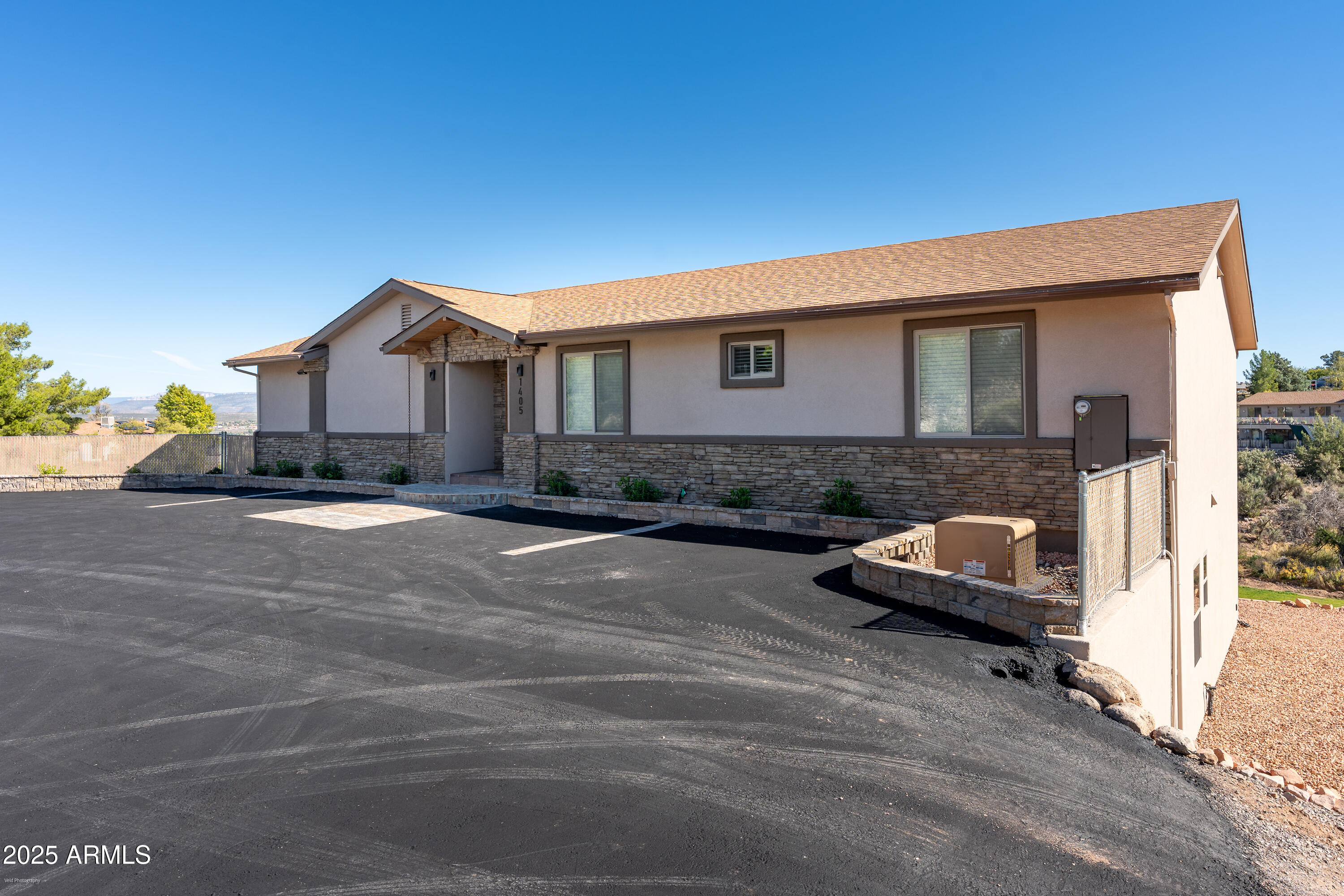 1405 E BOW MAKER Trail