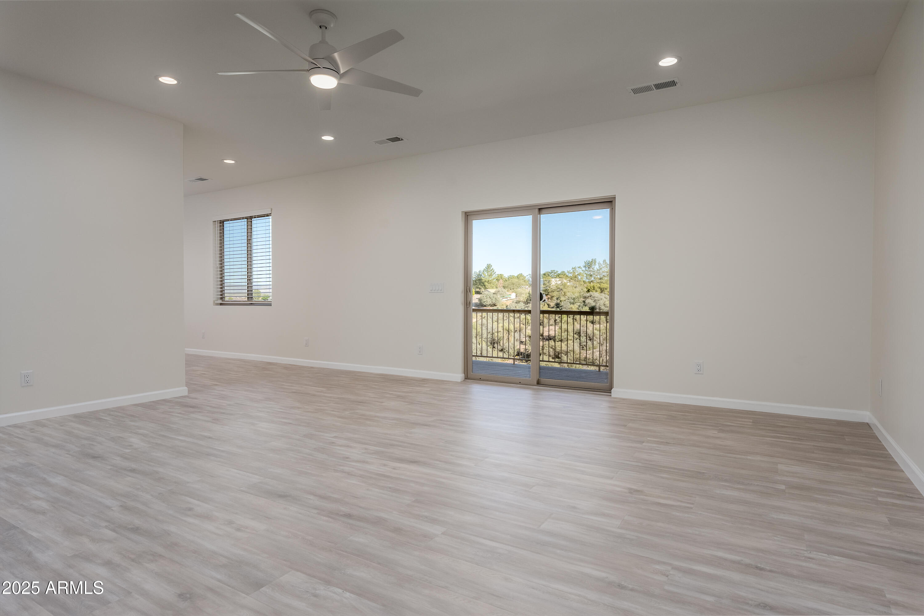 1405 E BOW MAKER Trail