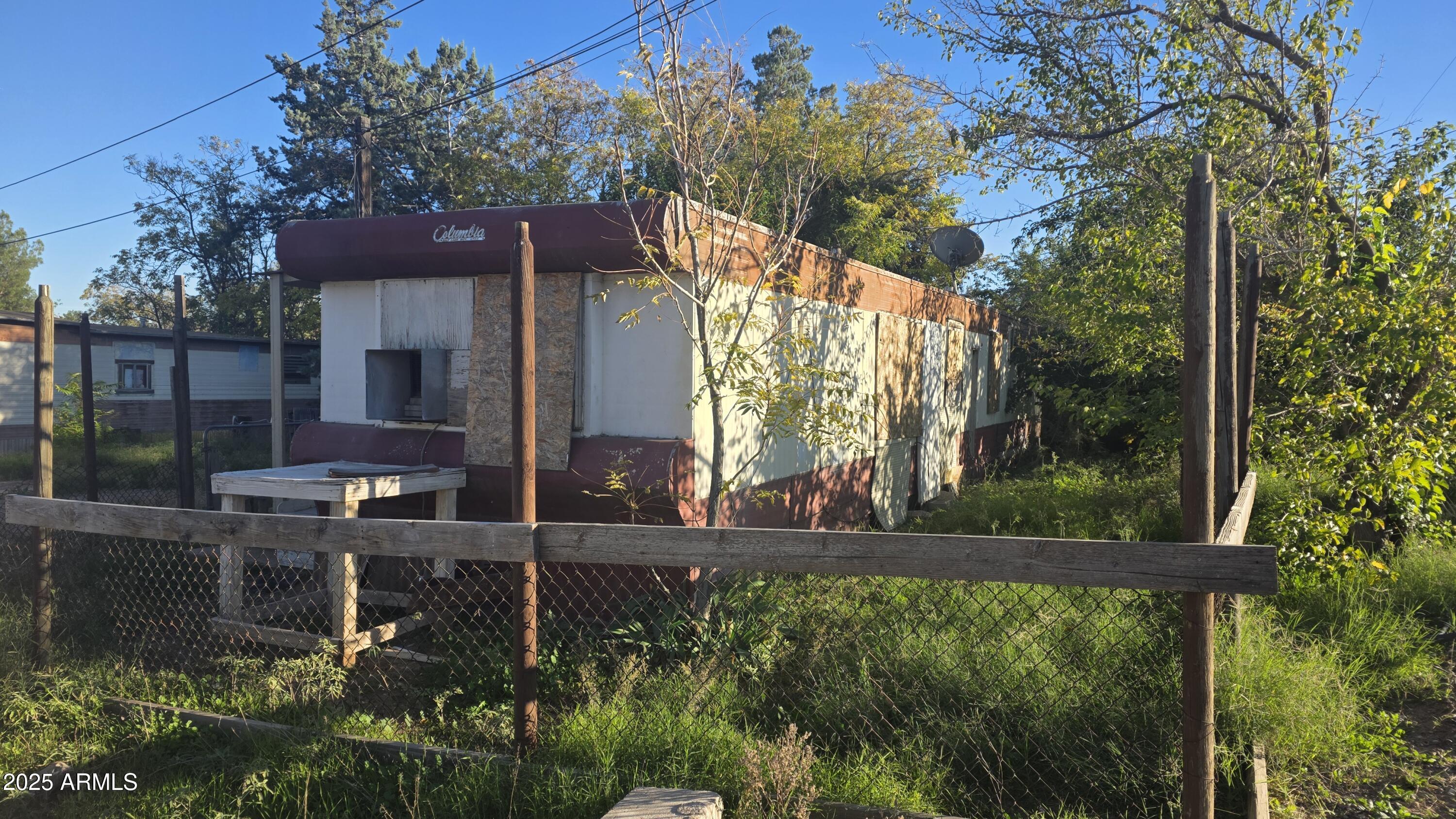226 S 15TH Street