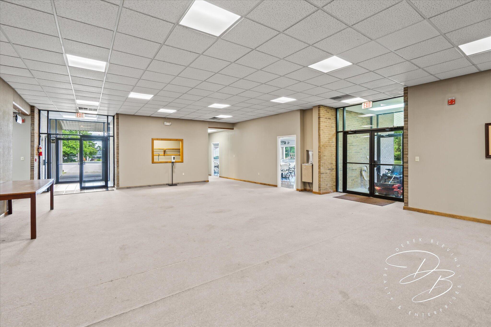 8921 N Dixie Drive