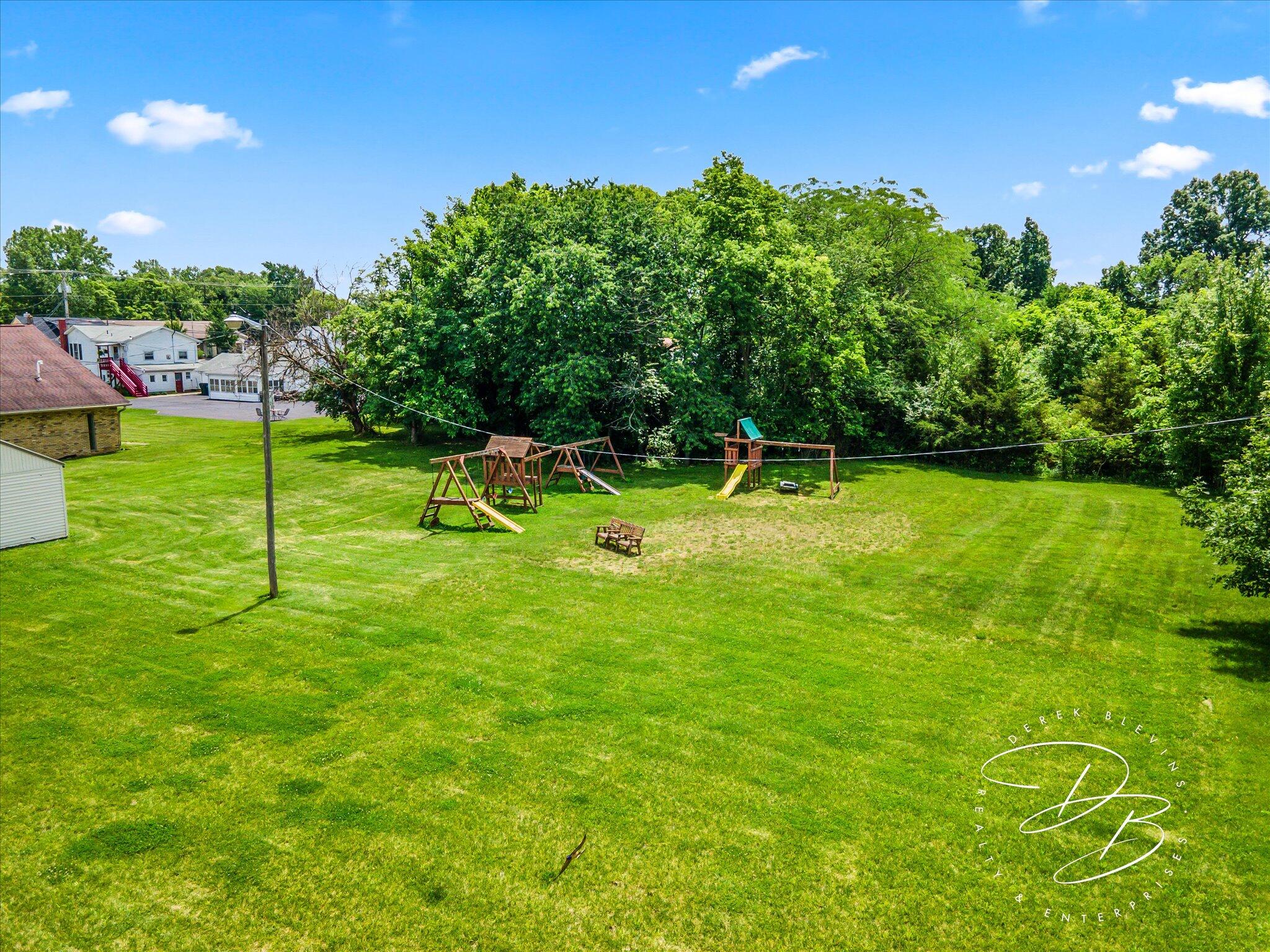 8921 N Dixie Drive