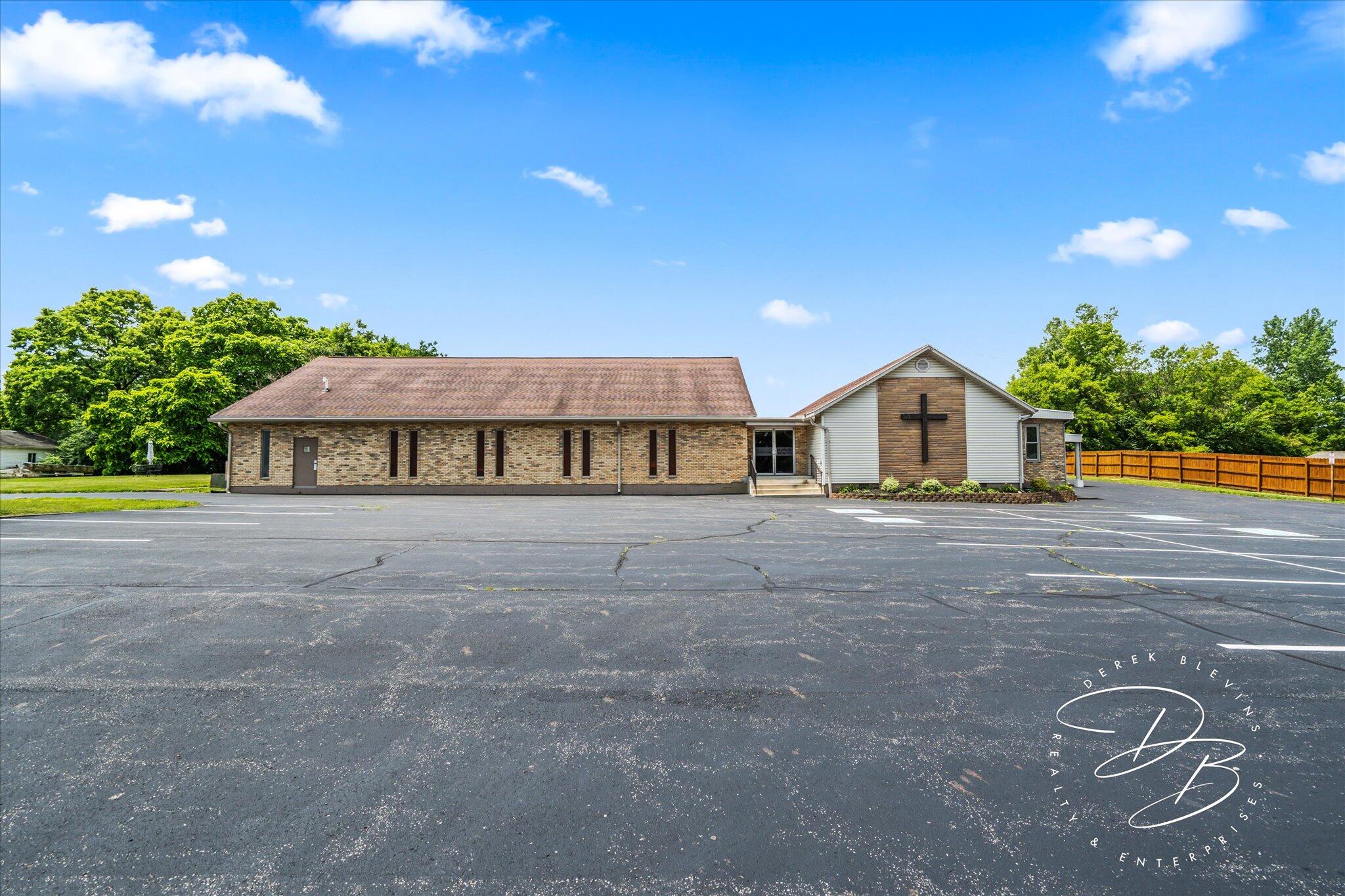 8921 N Dixie Drive