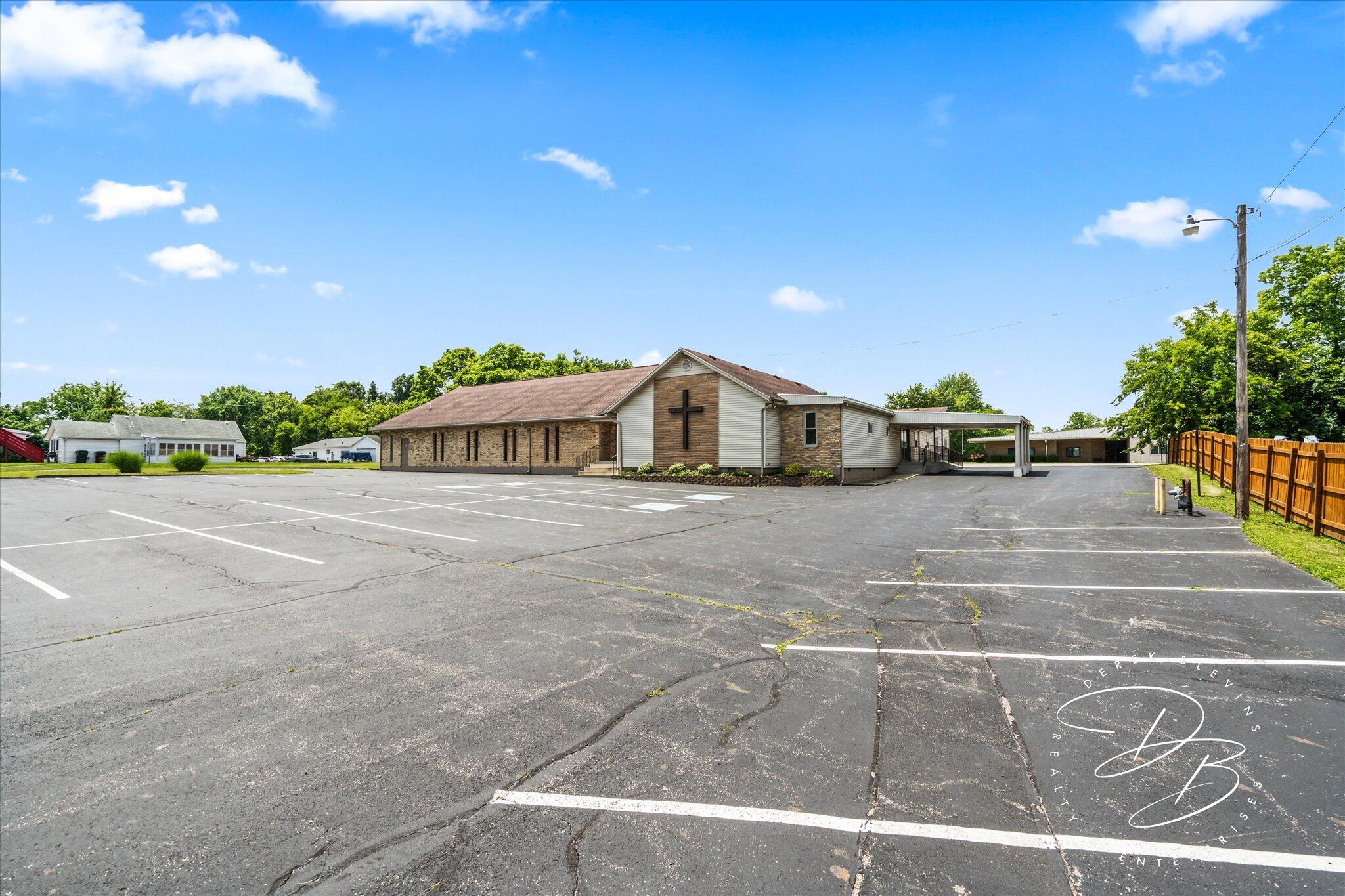 8921 N Dixie Drive