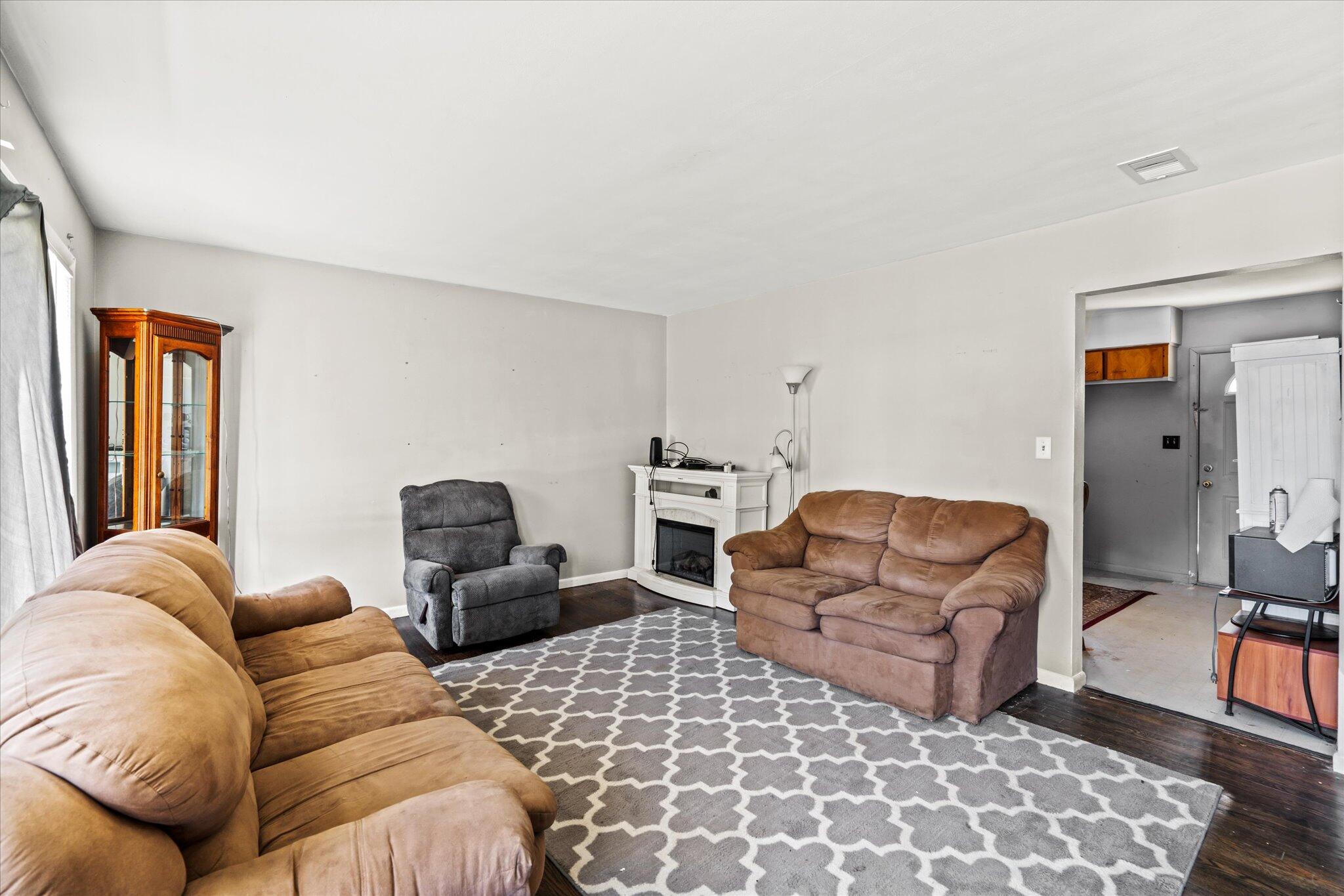 398 N section Street