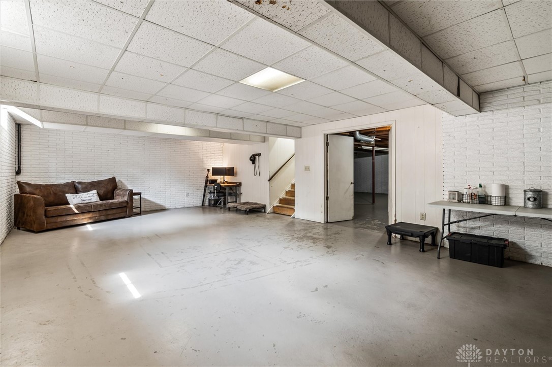 914 W Hyde Road