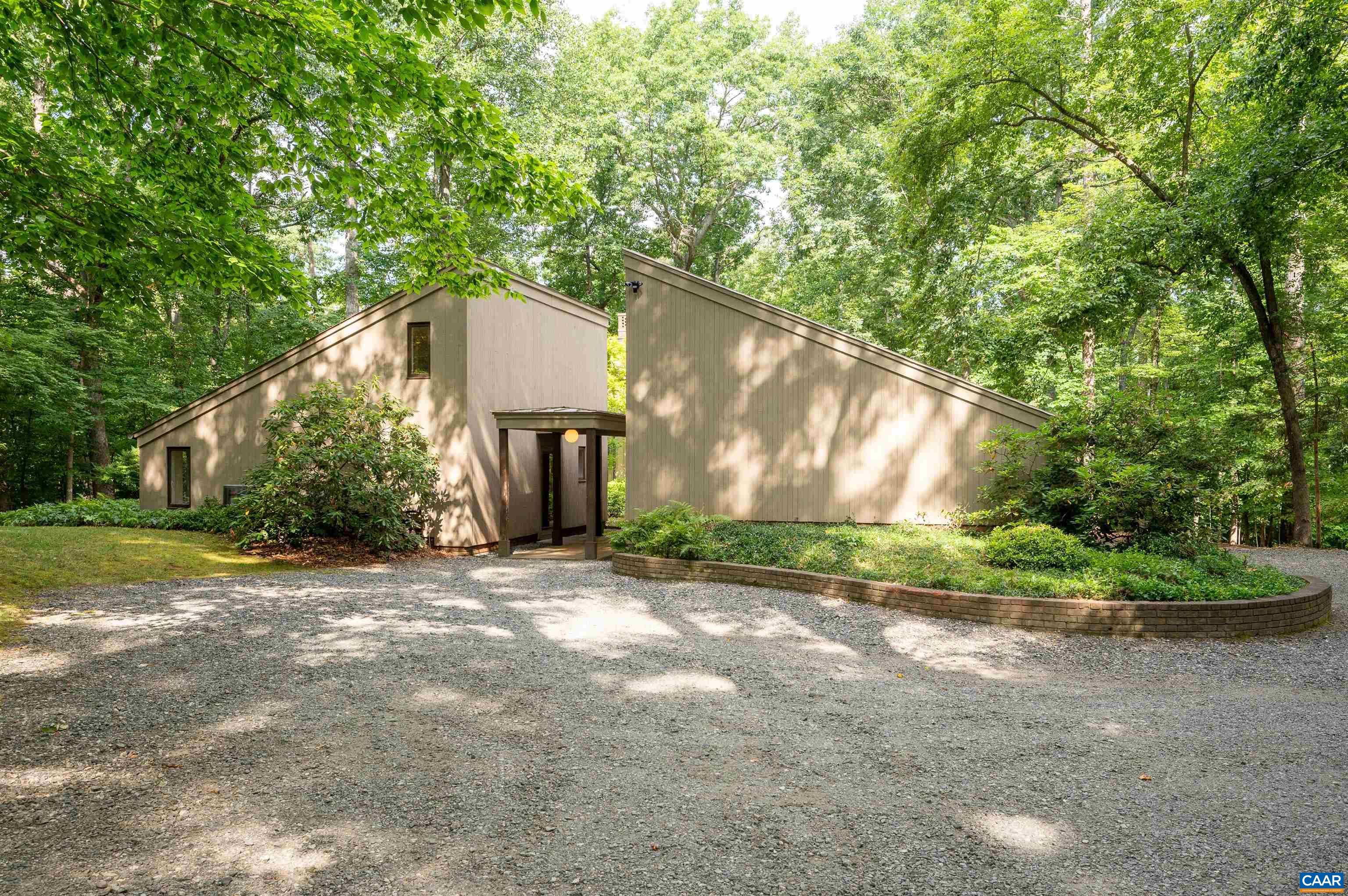 1220 BUCK MOUNTAIN RD