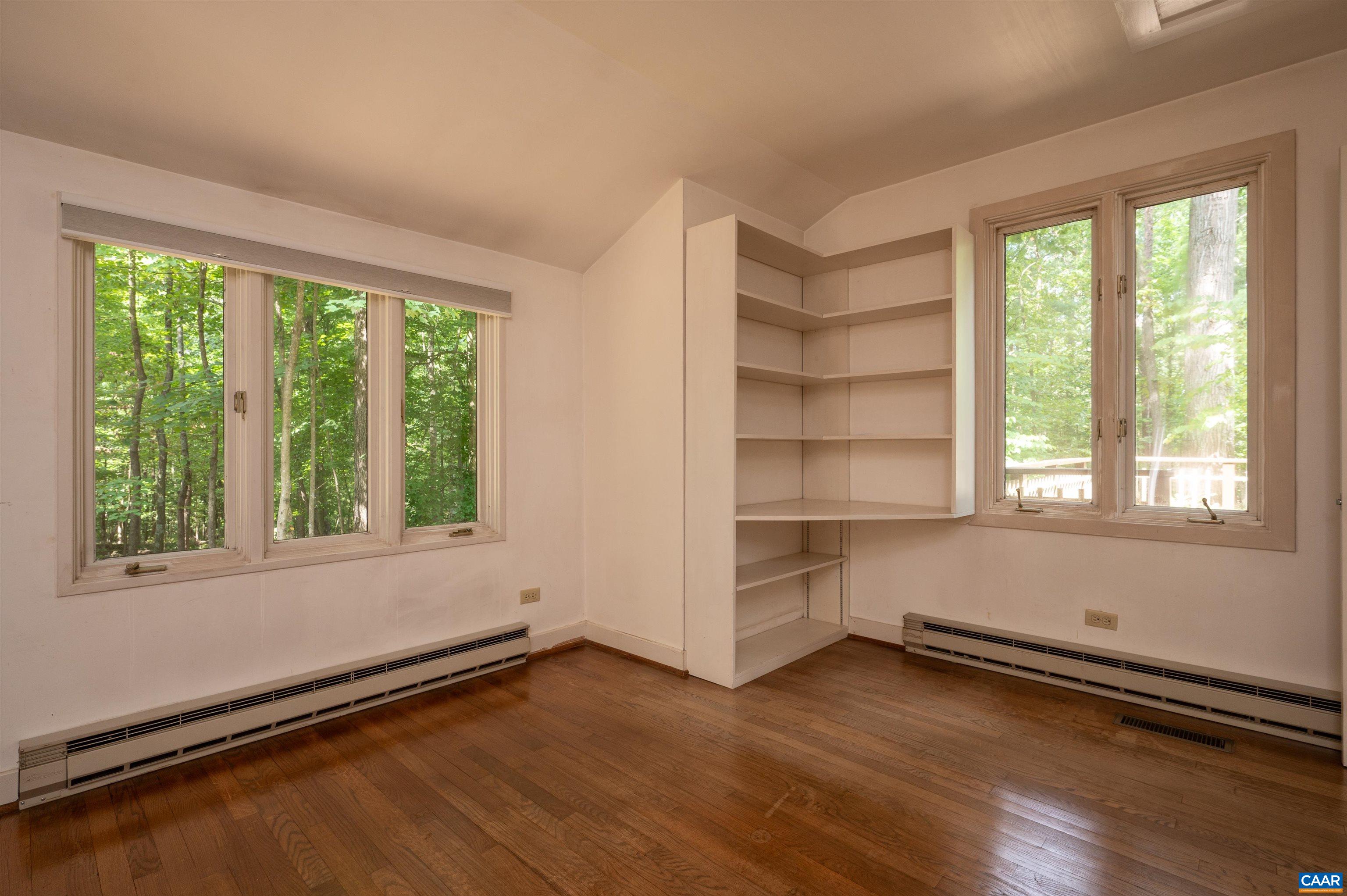 1220 BUCK MOUNTAIN RD