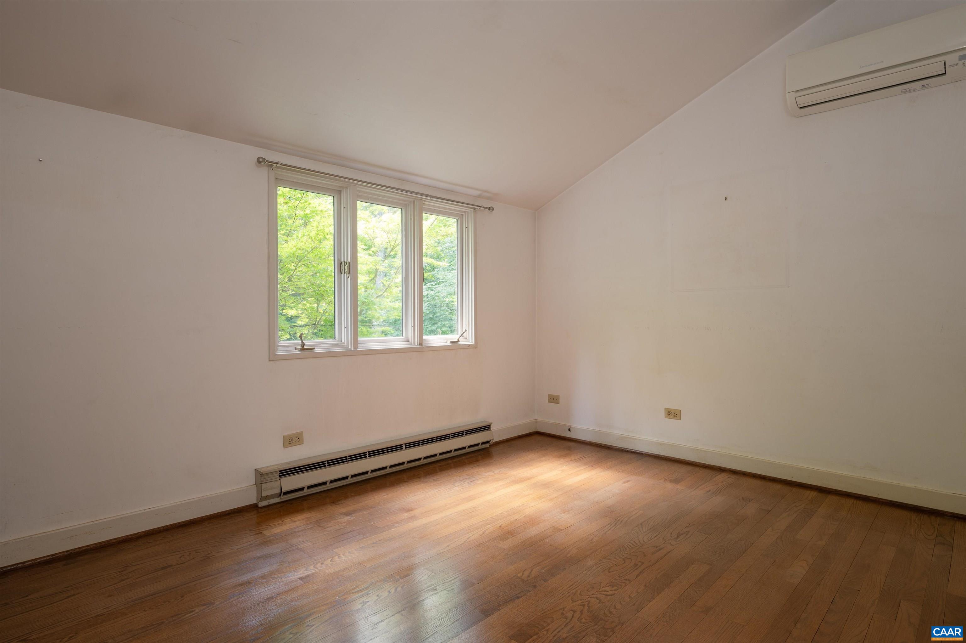 1220 BUCK MOUNTAIN RD