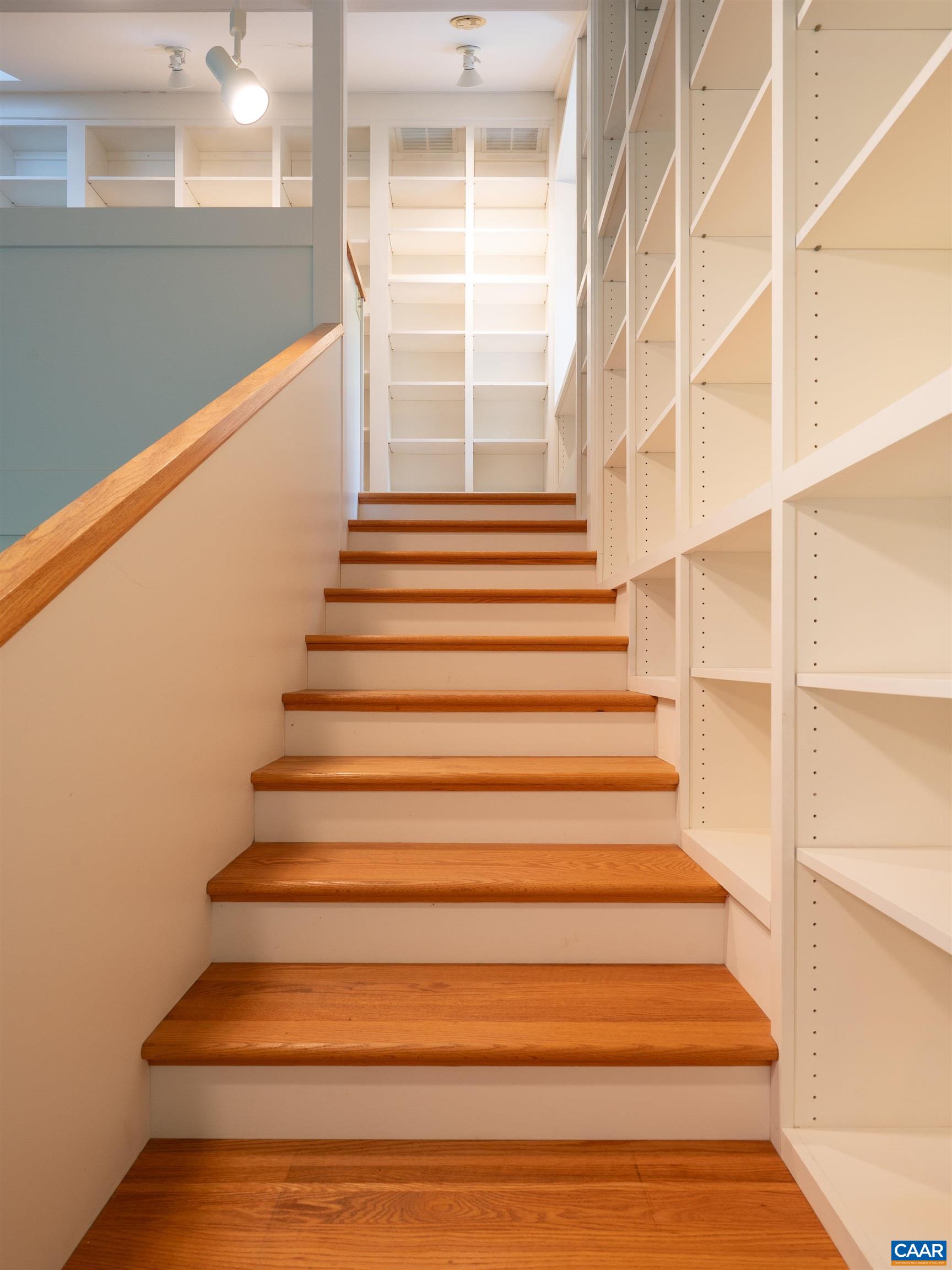 1220 BUCK MOUNTAIN RD