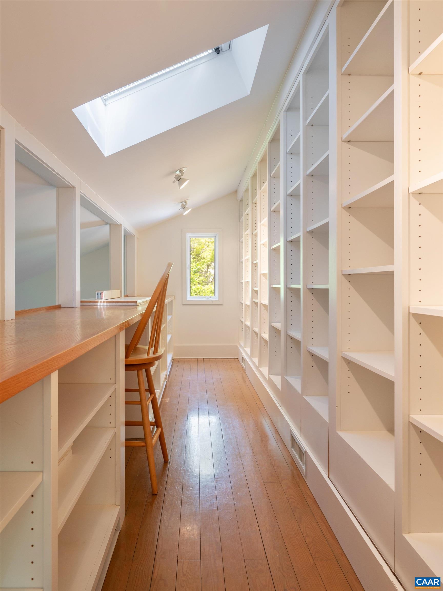 1220 BUCK MOUNTAIN RD