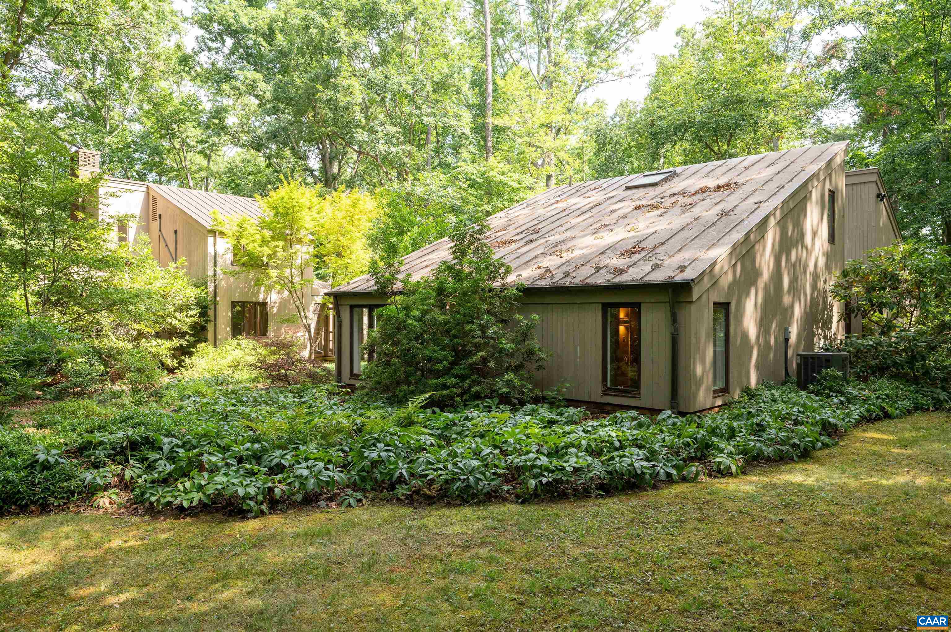 1220 BUCK MOUNTAIN RD