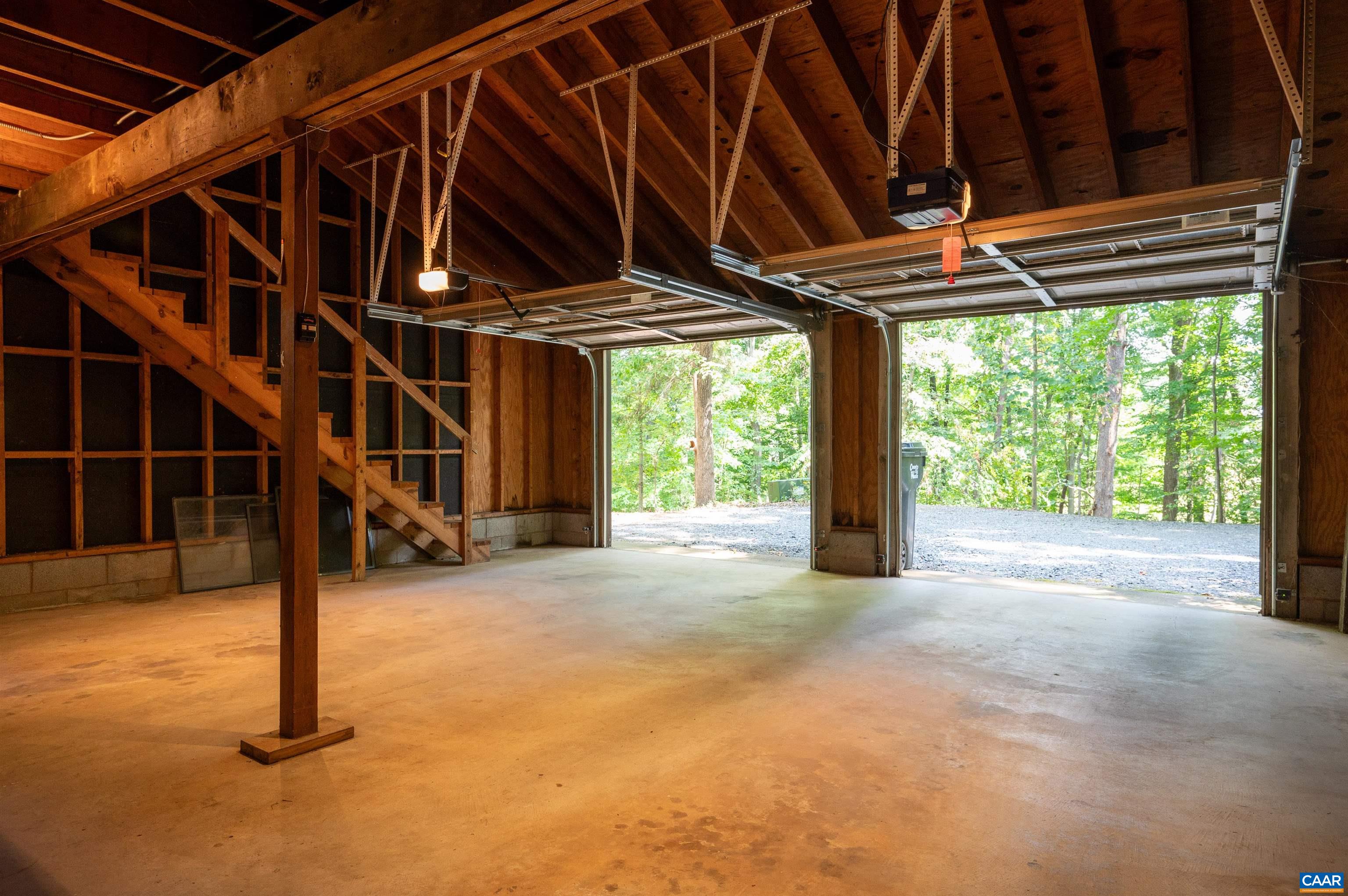 1220 BUCK MOUNTAIN RD