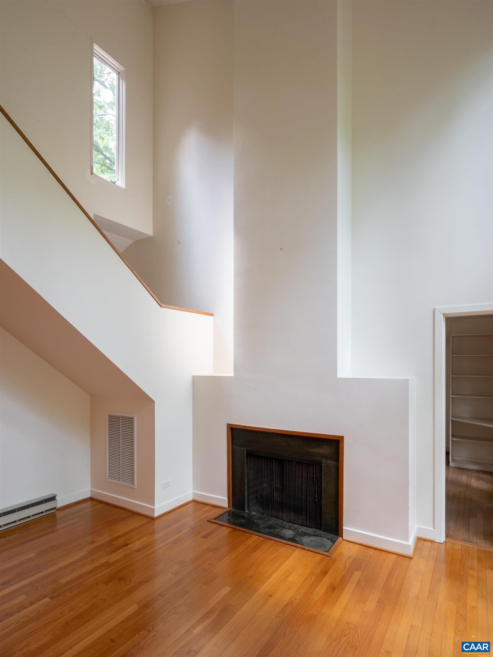 1220 BUCK MOUNTAIN RD