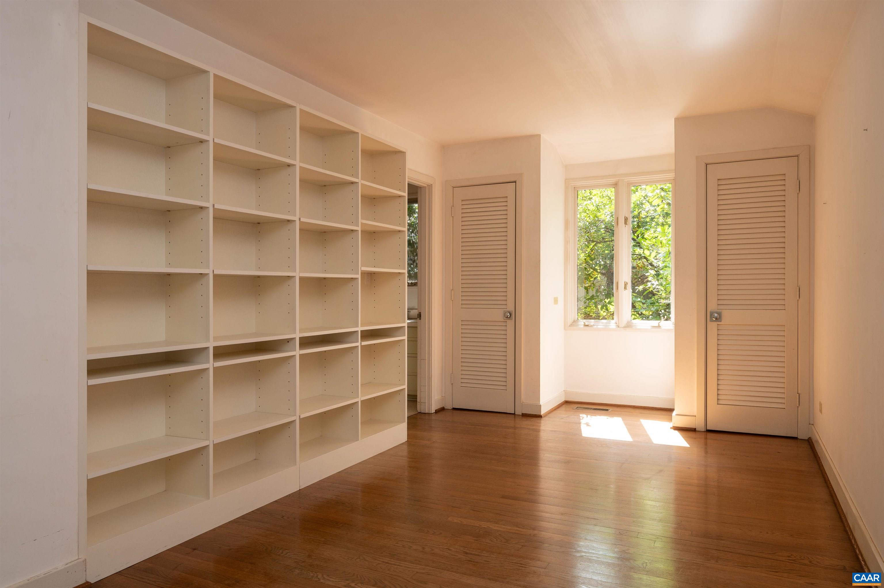 1220 BUCK MOUNTAIN RD