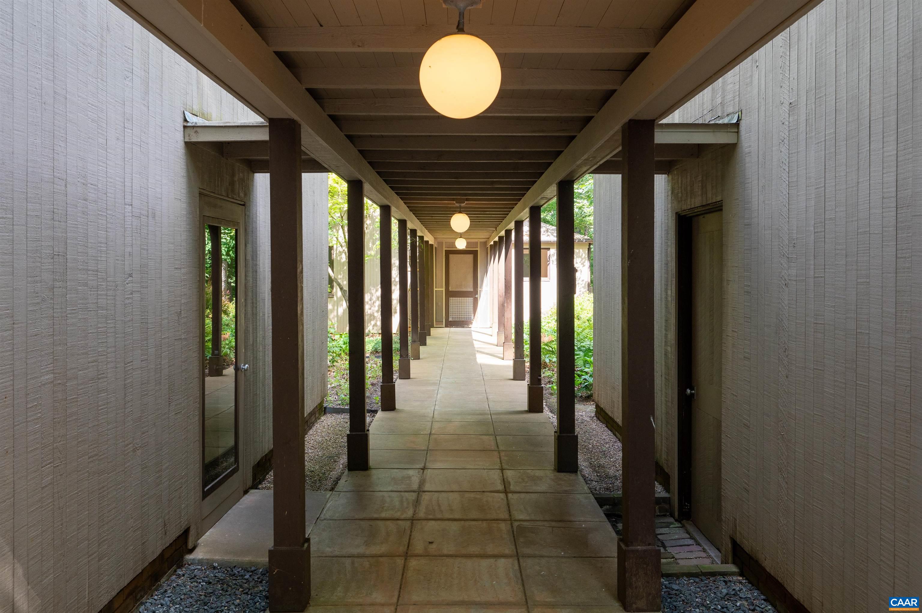 1220 BUCK MOUNTAIN RD