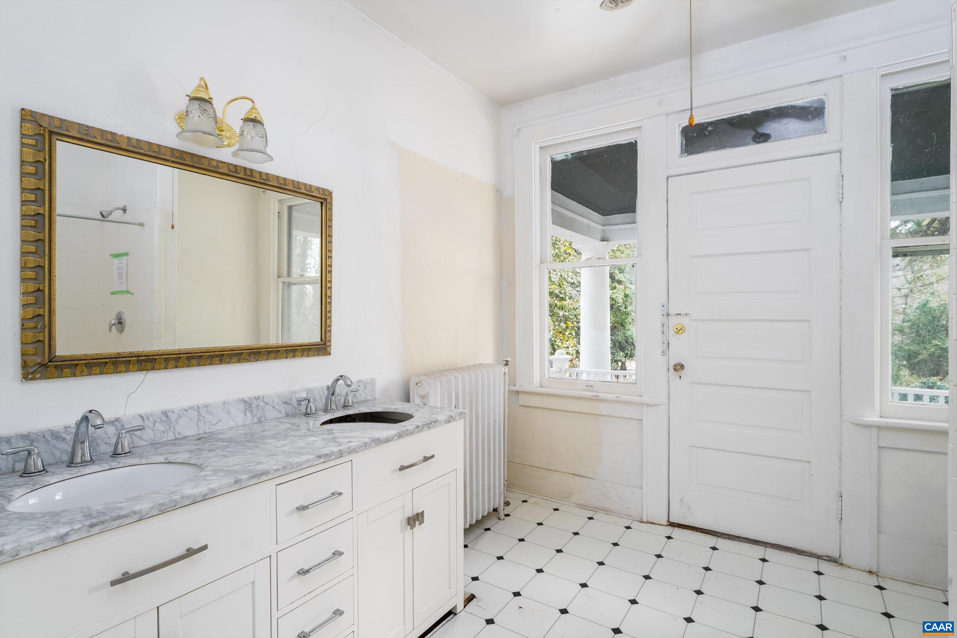278 JAMES RIVER RD