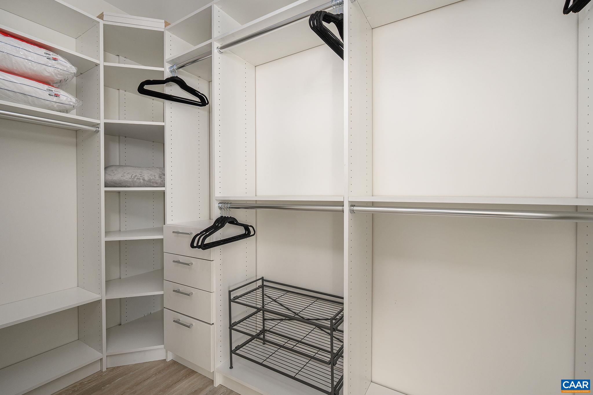 770 WALKER SQ Unit: 3A