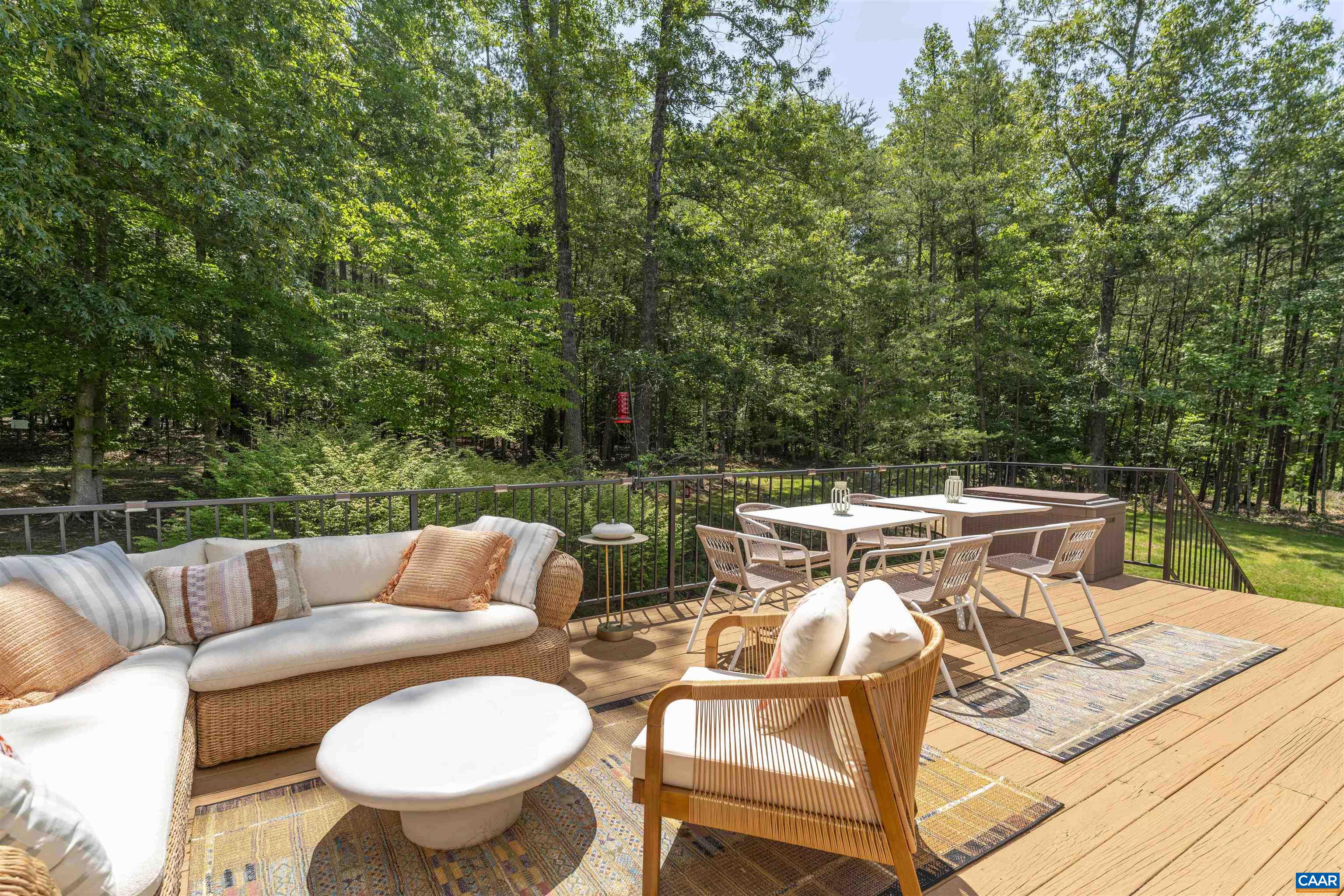 4275 REDWOOD LN