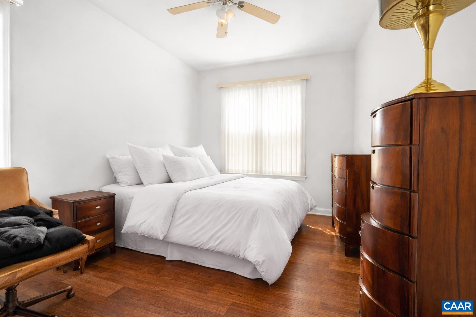 755 WALKER SQ Unit: 4B