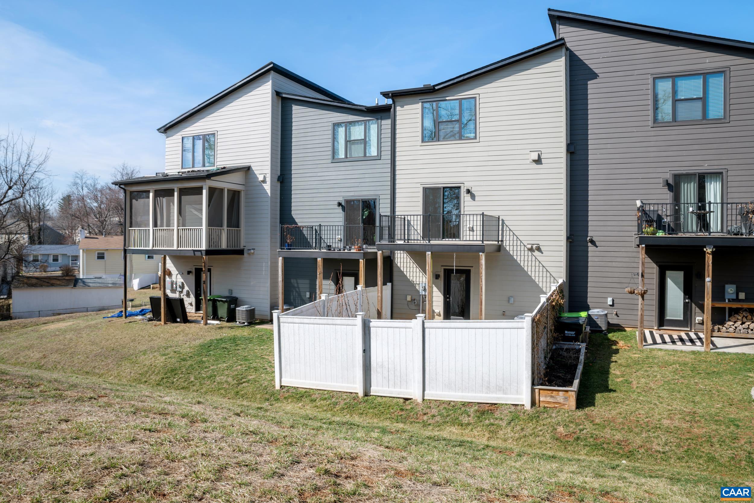 152 JUNCTION LN