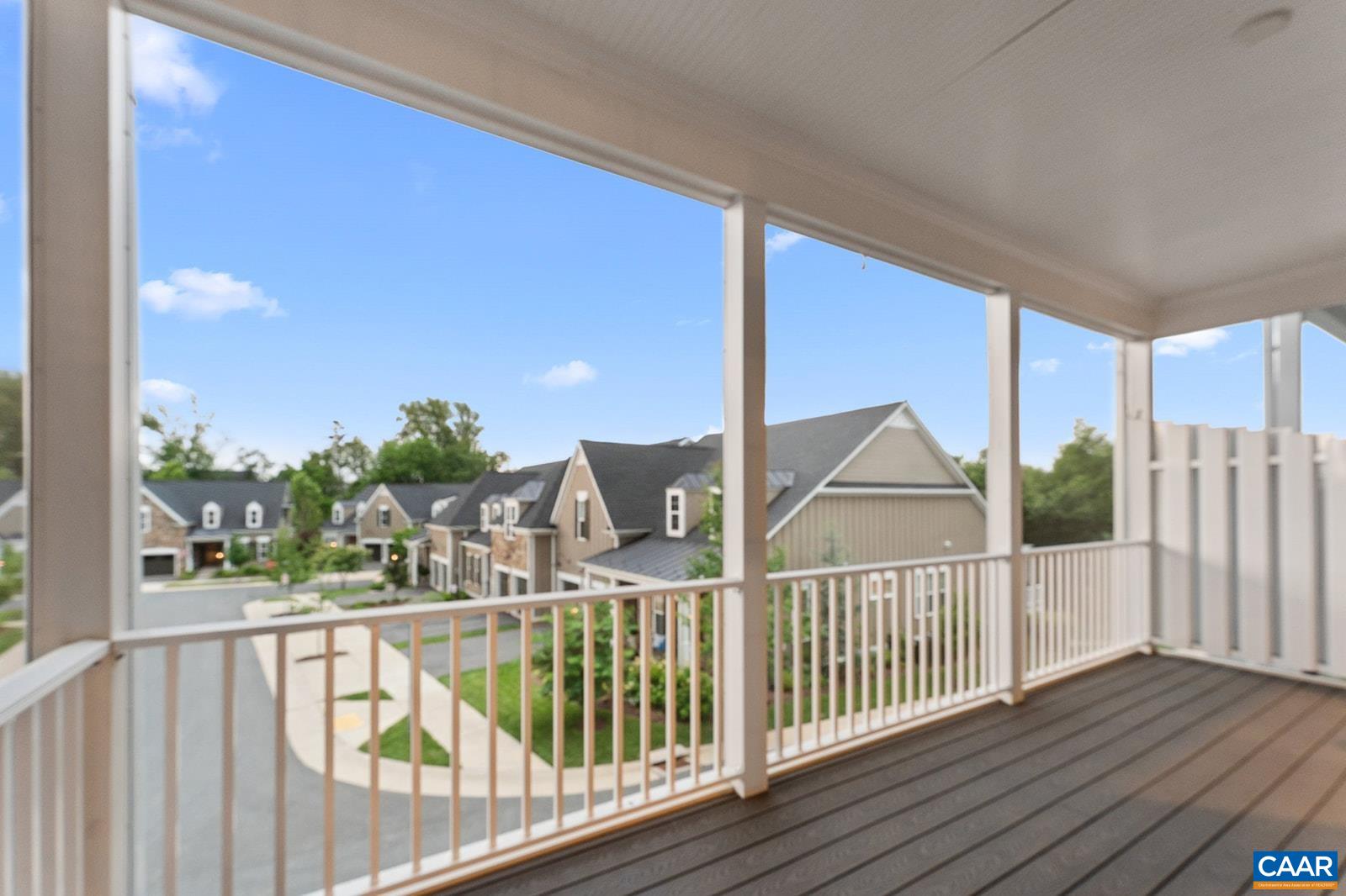 5473 GOLF DR