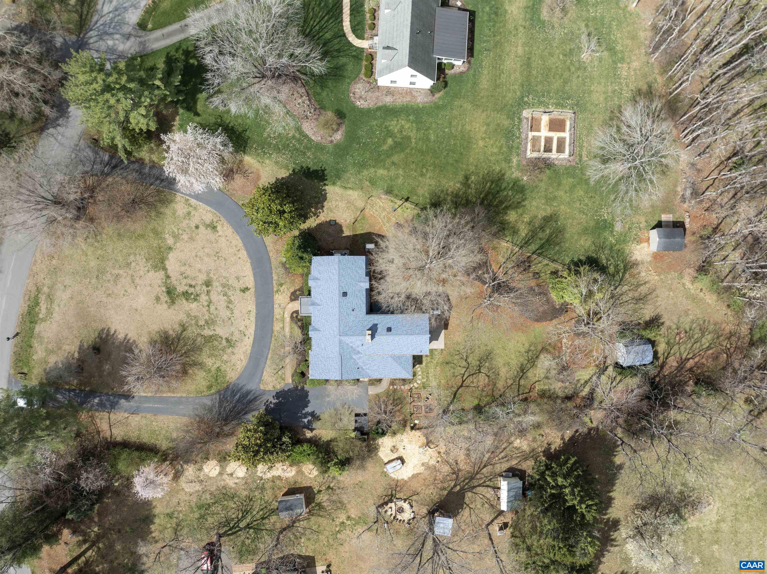 2750 LEEDS LN