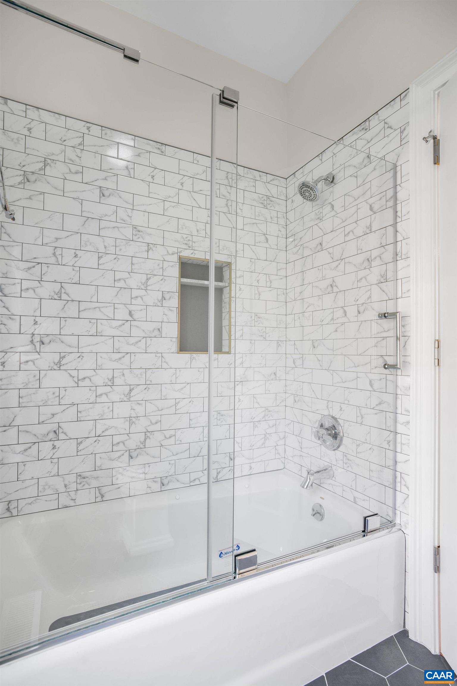 508 WORTHINGTON DR Unit: B