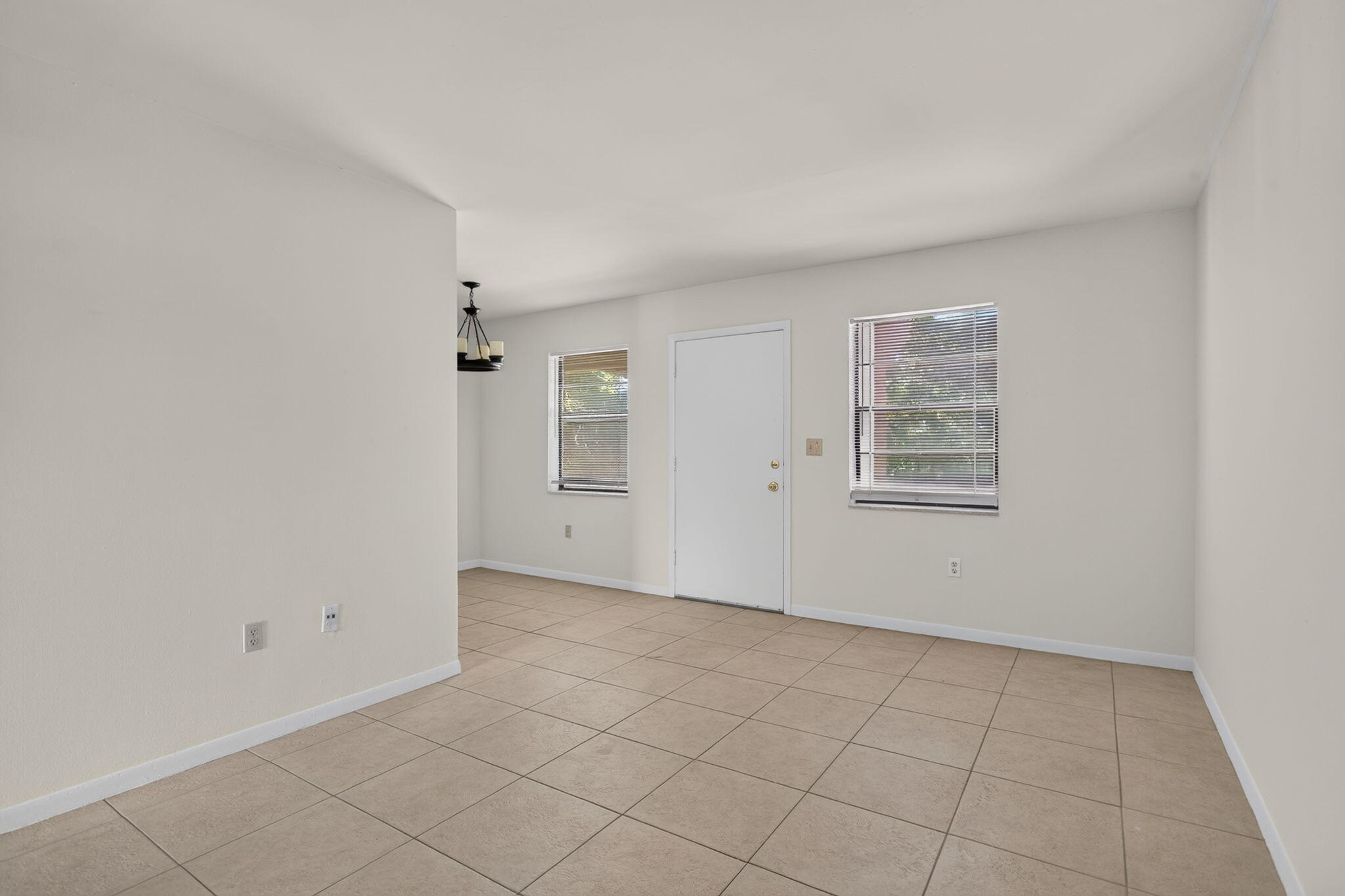 2141 NE 42nd Street 204