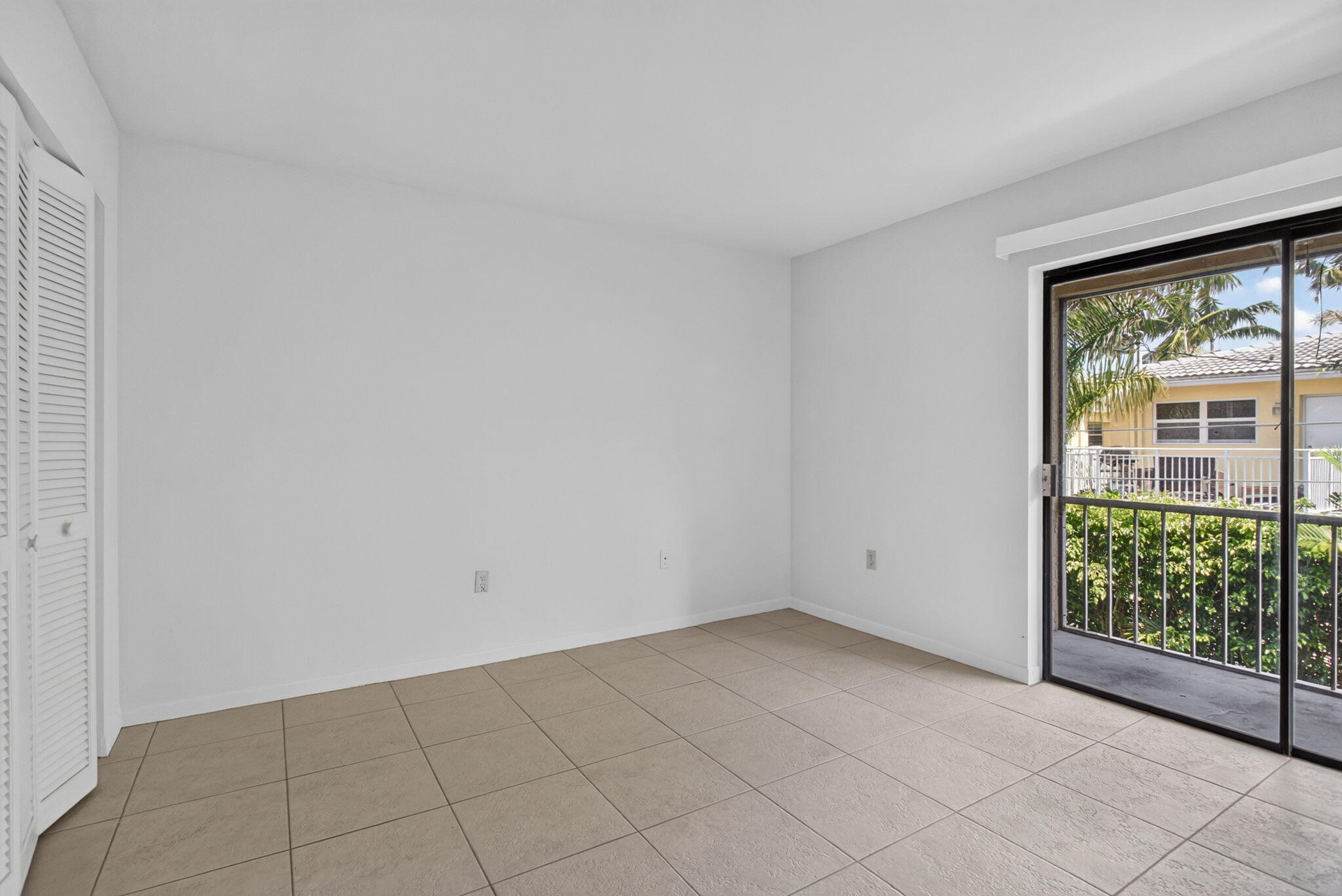 2141 NE 42nd Street 204