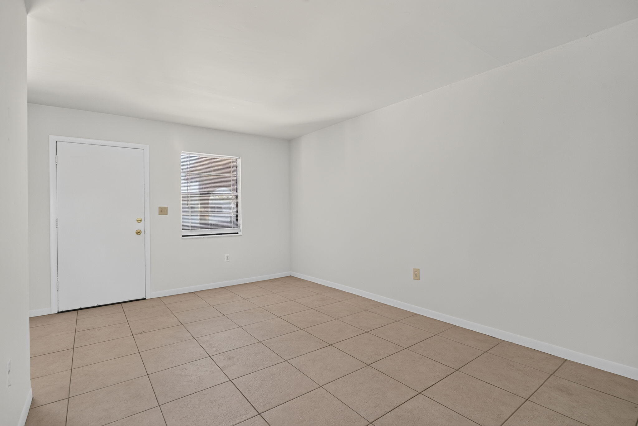 2141 NE 42nd Street 204