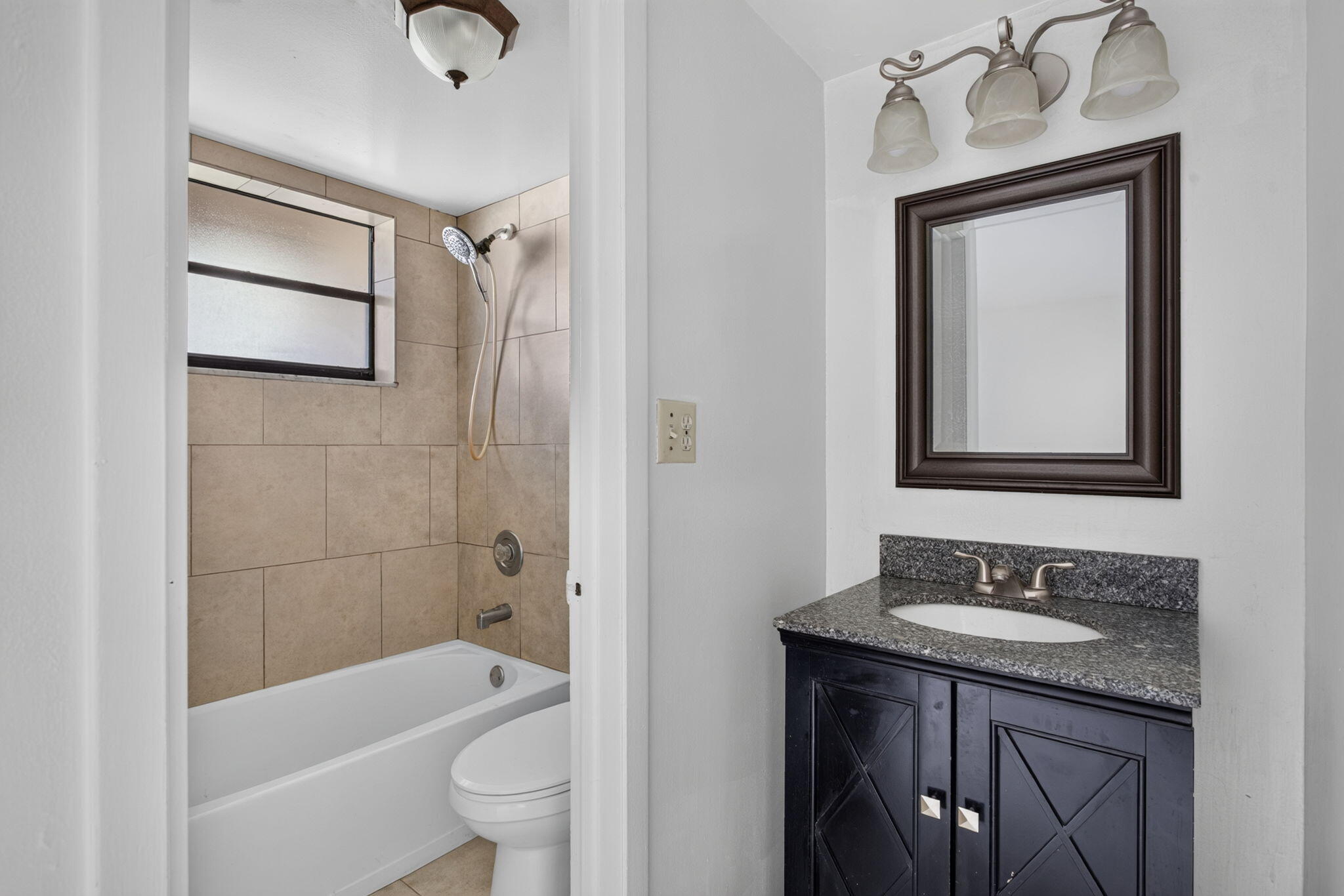 2141 NE 42nd Street 204