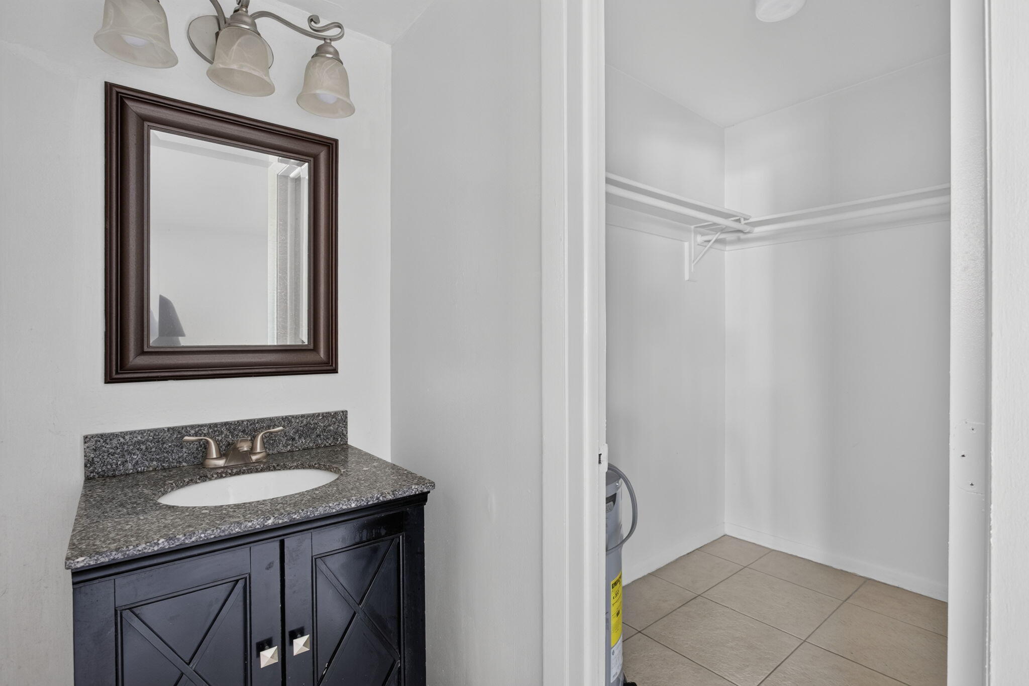 2141 NE 42nd Street 204