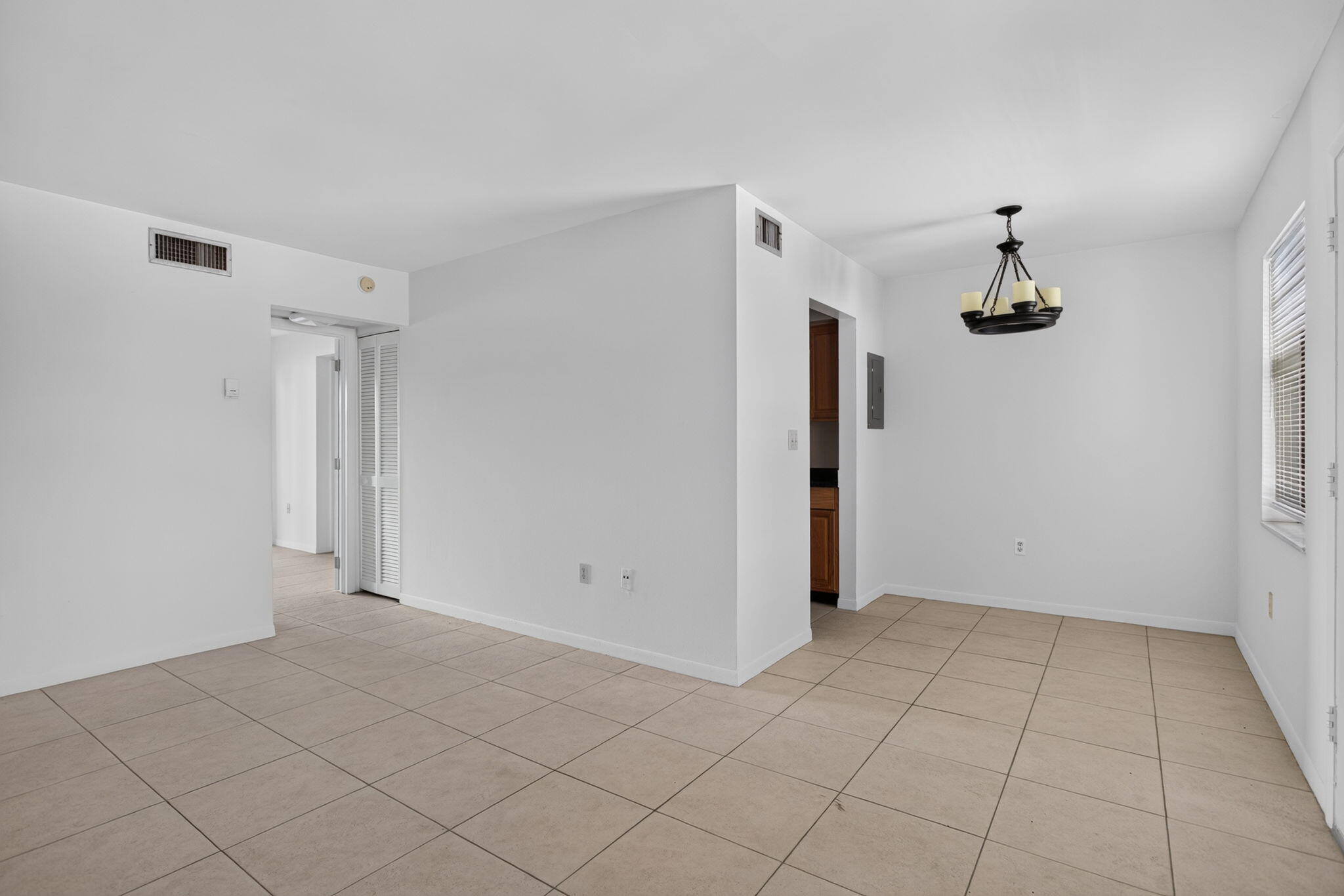 2141 NE 42nd Street 204
